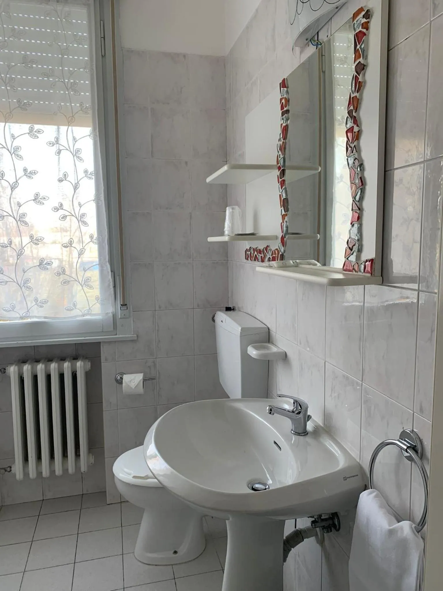 Bathroom in Albergo Moderno