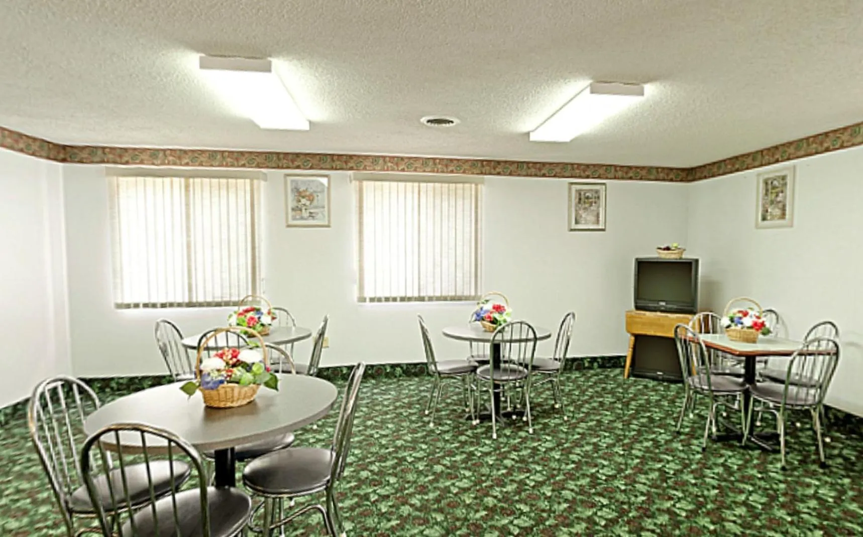 Restaurant/places to eat in Americas Best Value Inn West Frankfort