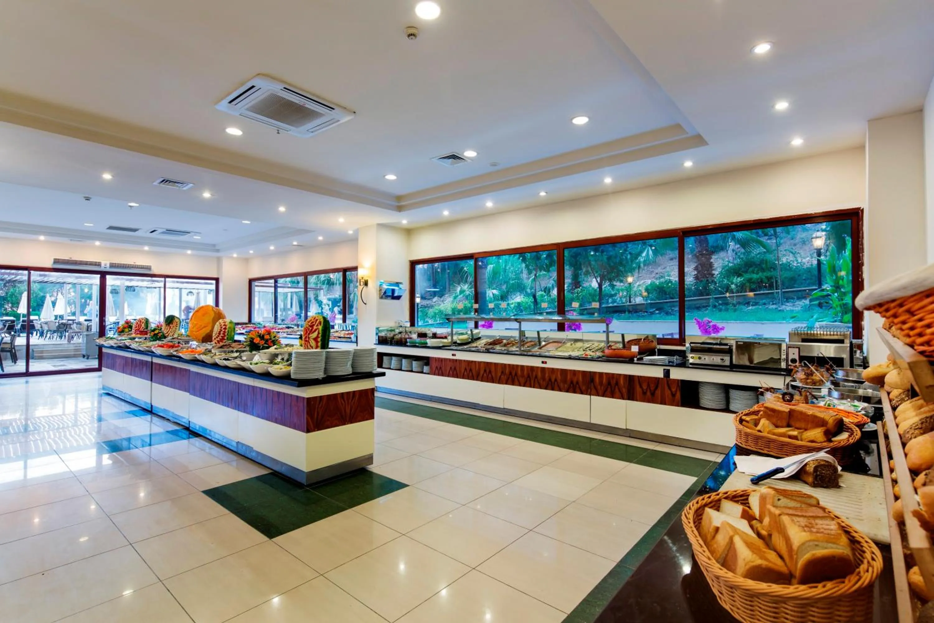 Food and drinks in Miarosa İncekum Beach