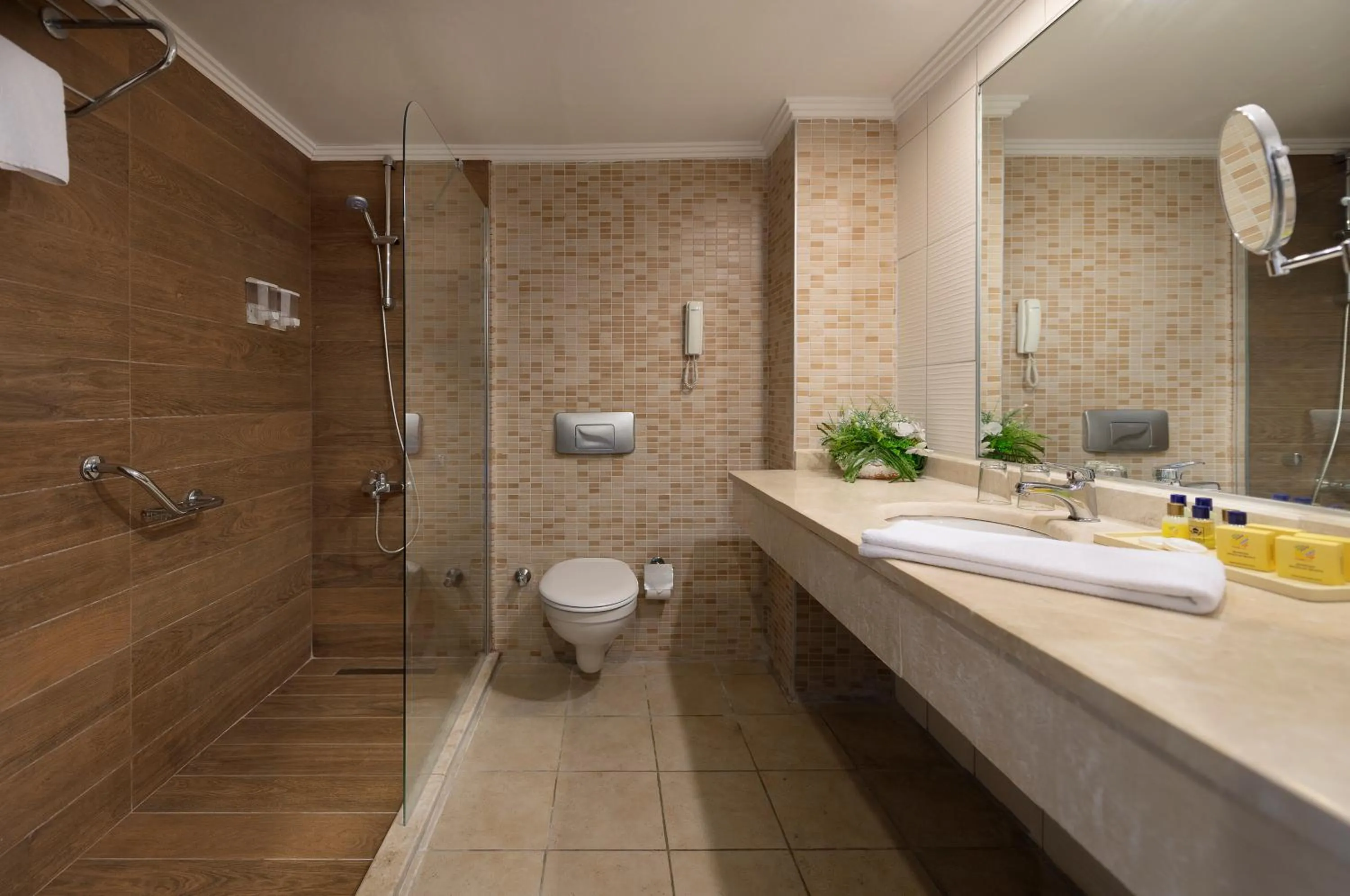 Shower in Miarosa İncekum Beach