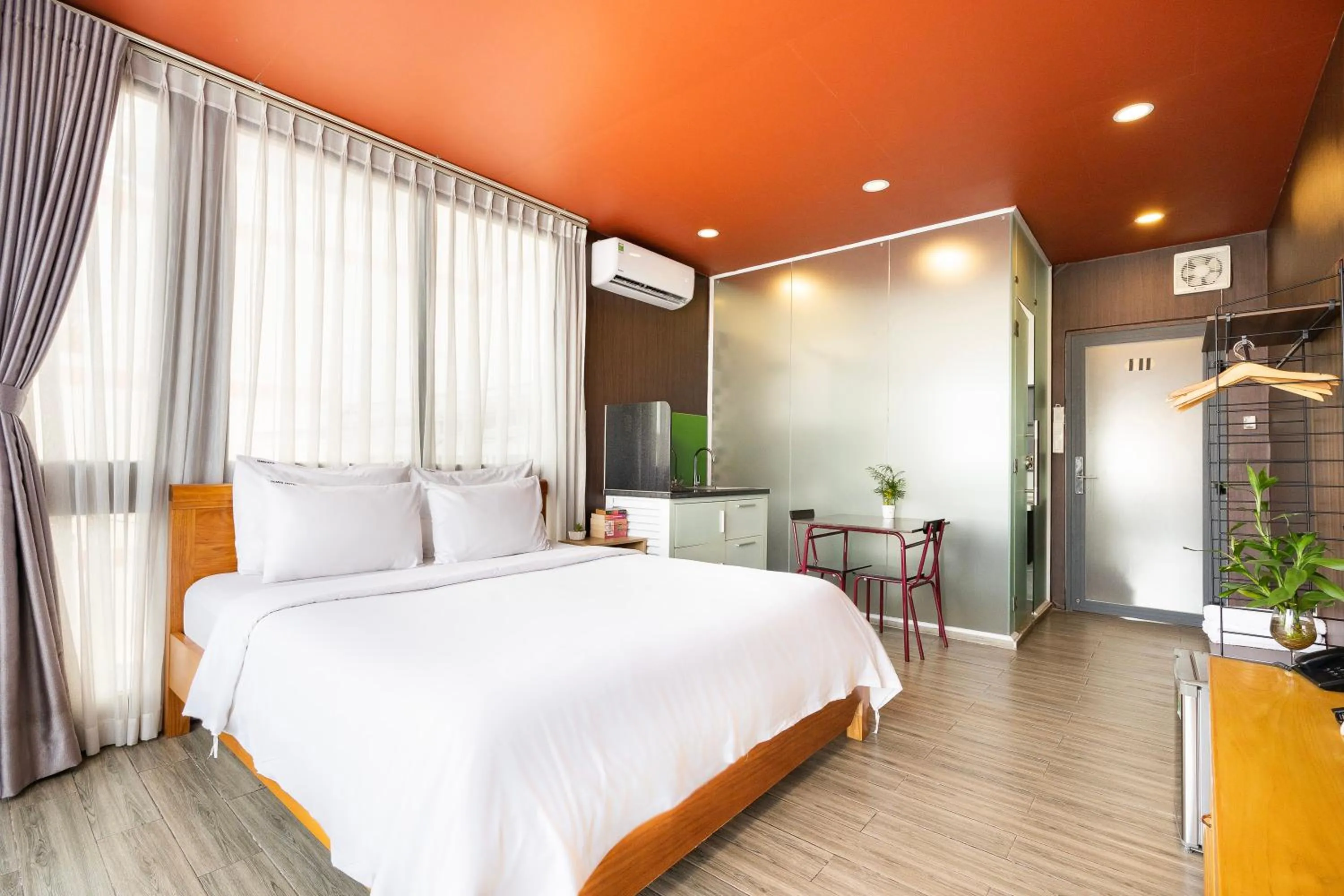 Photo of the whole room, Bed in Gemini Saigon CENTER - New & Quiet near Bui Vien Walking Street