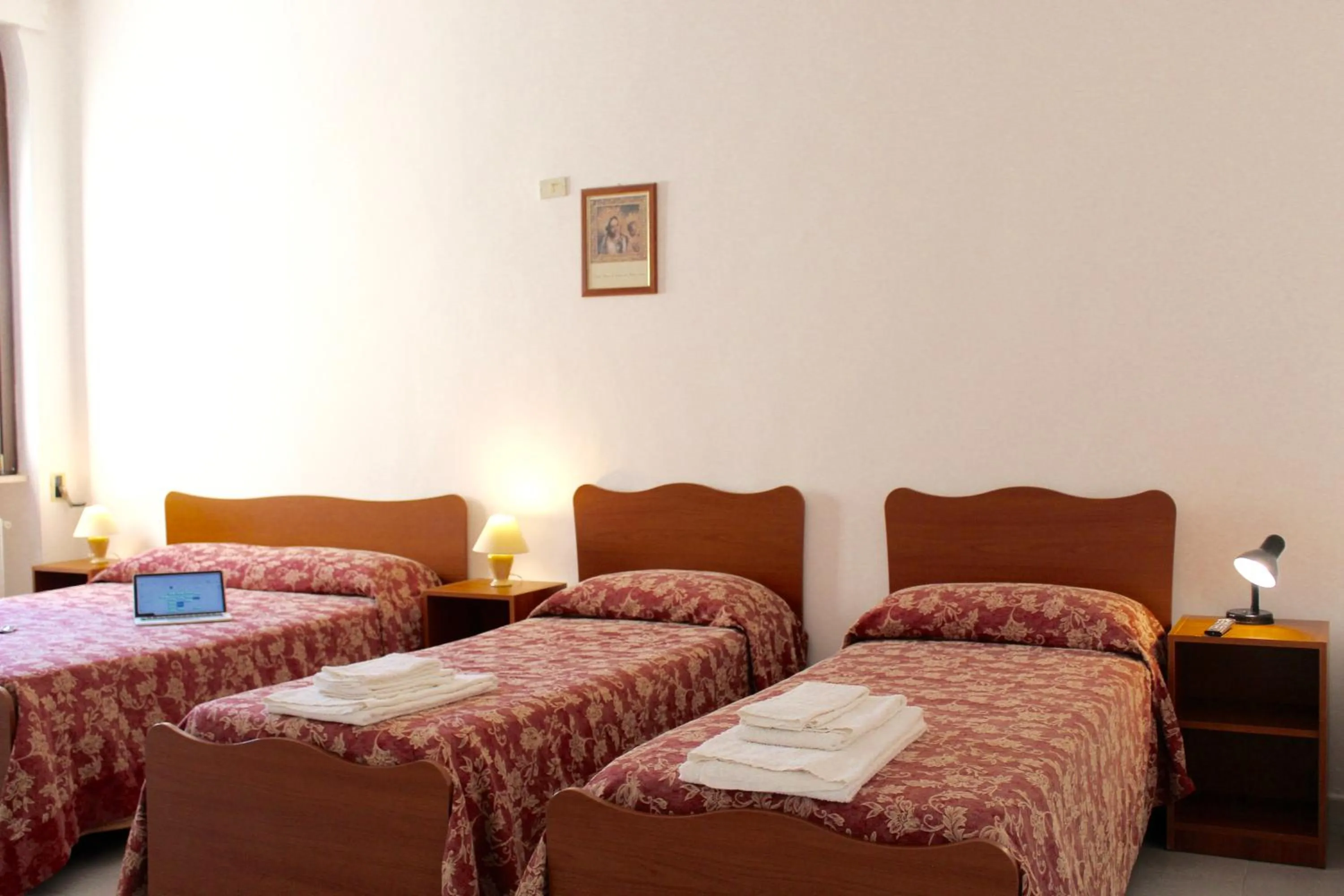 Bed in Albergo Del Santuario