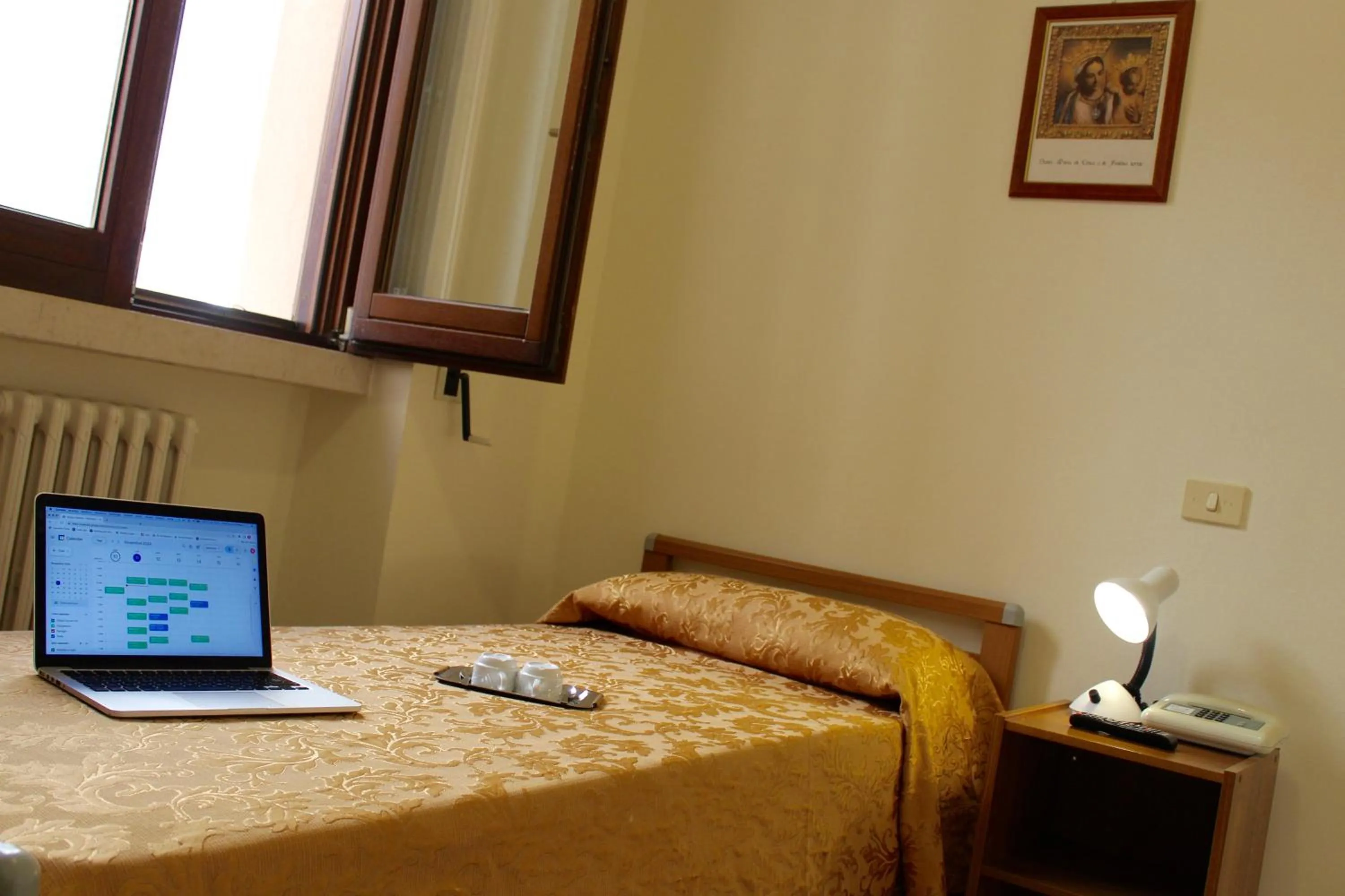 Bed in Albergo Del Santuario