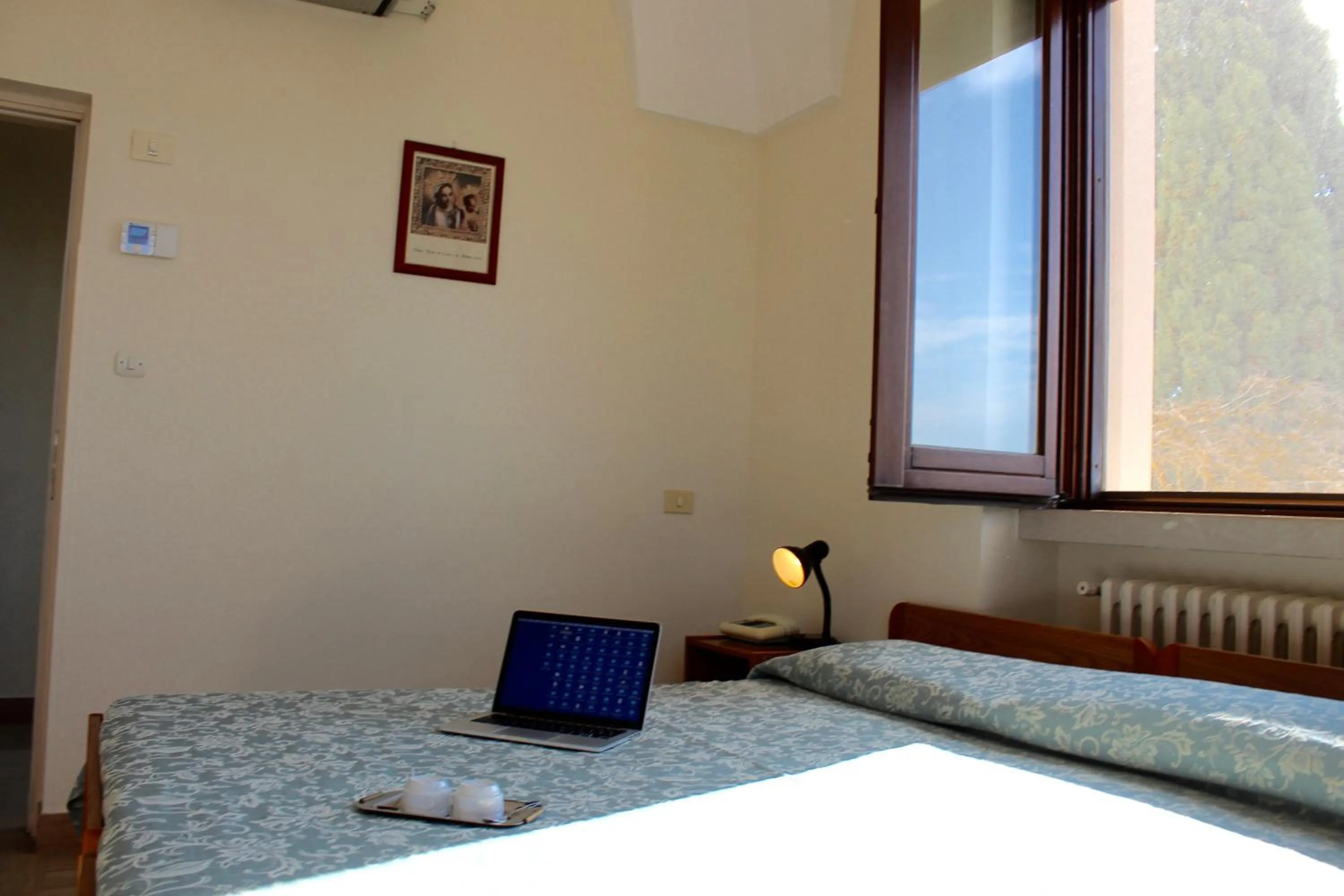 Bed in Albergo Del Santuario