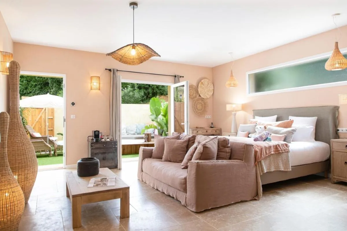 Bed in La Bastide d'Antoine