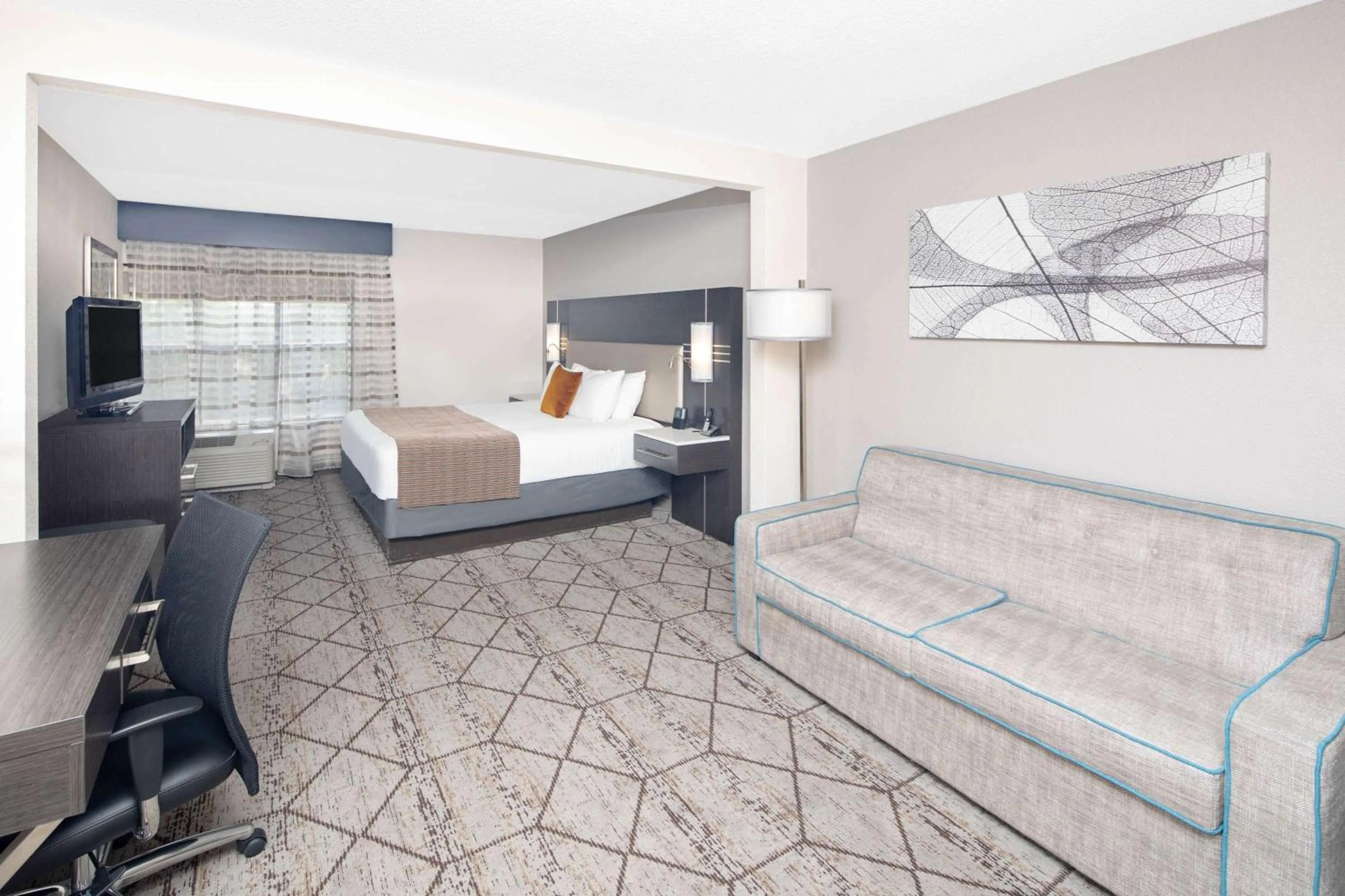 Photo of the whole room, Bed in Wingate by Wyndham Greenville Airport