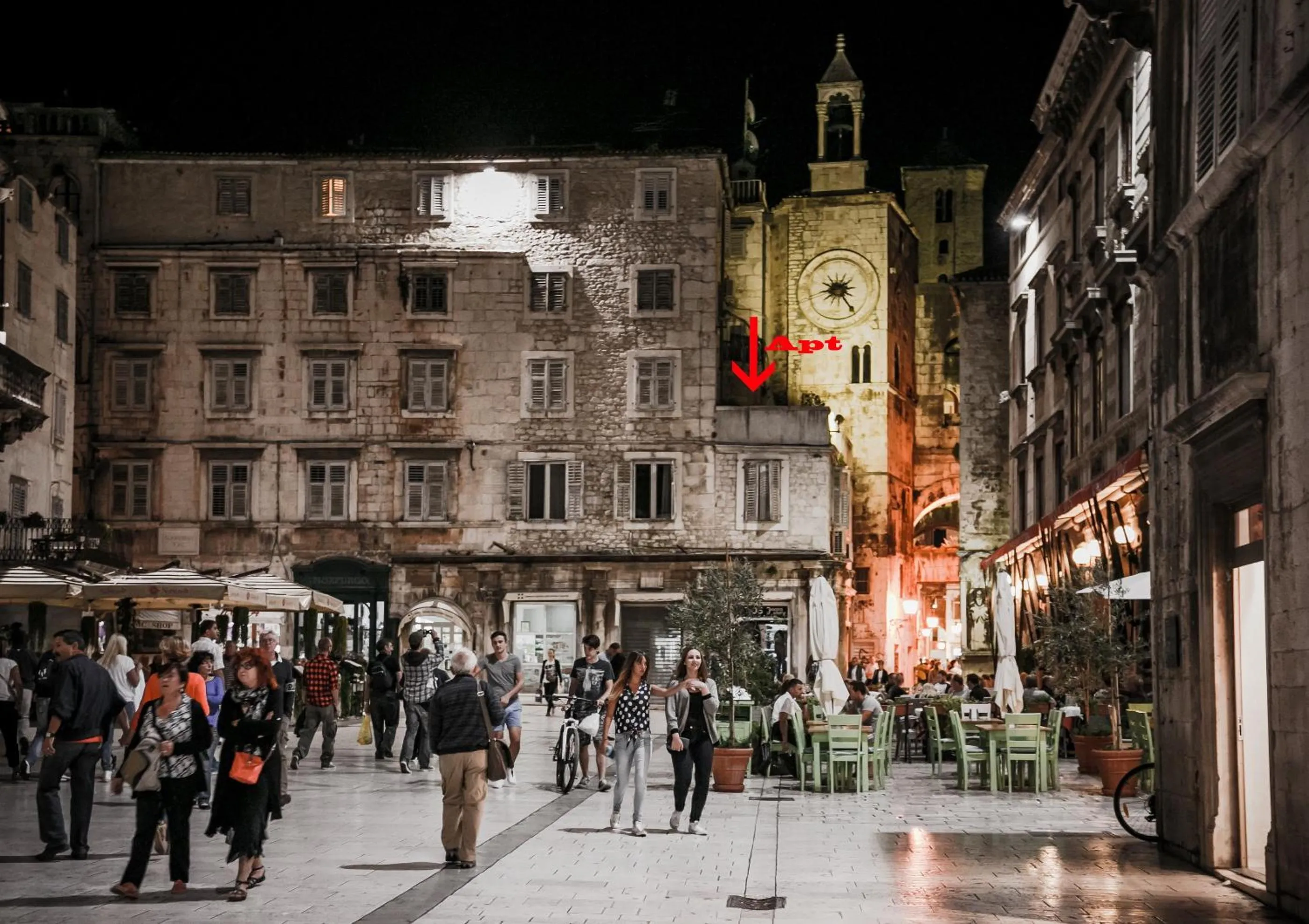 People in Villa Spaladium