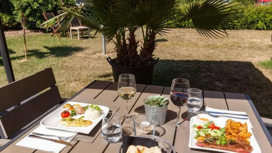 Patio in The Originals City, Hôtel Le Louisiane, Belfort Sud