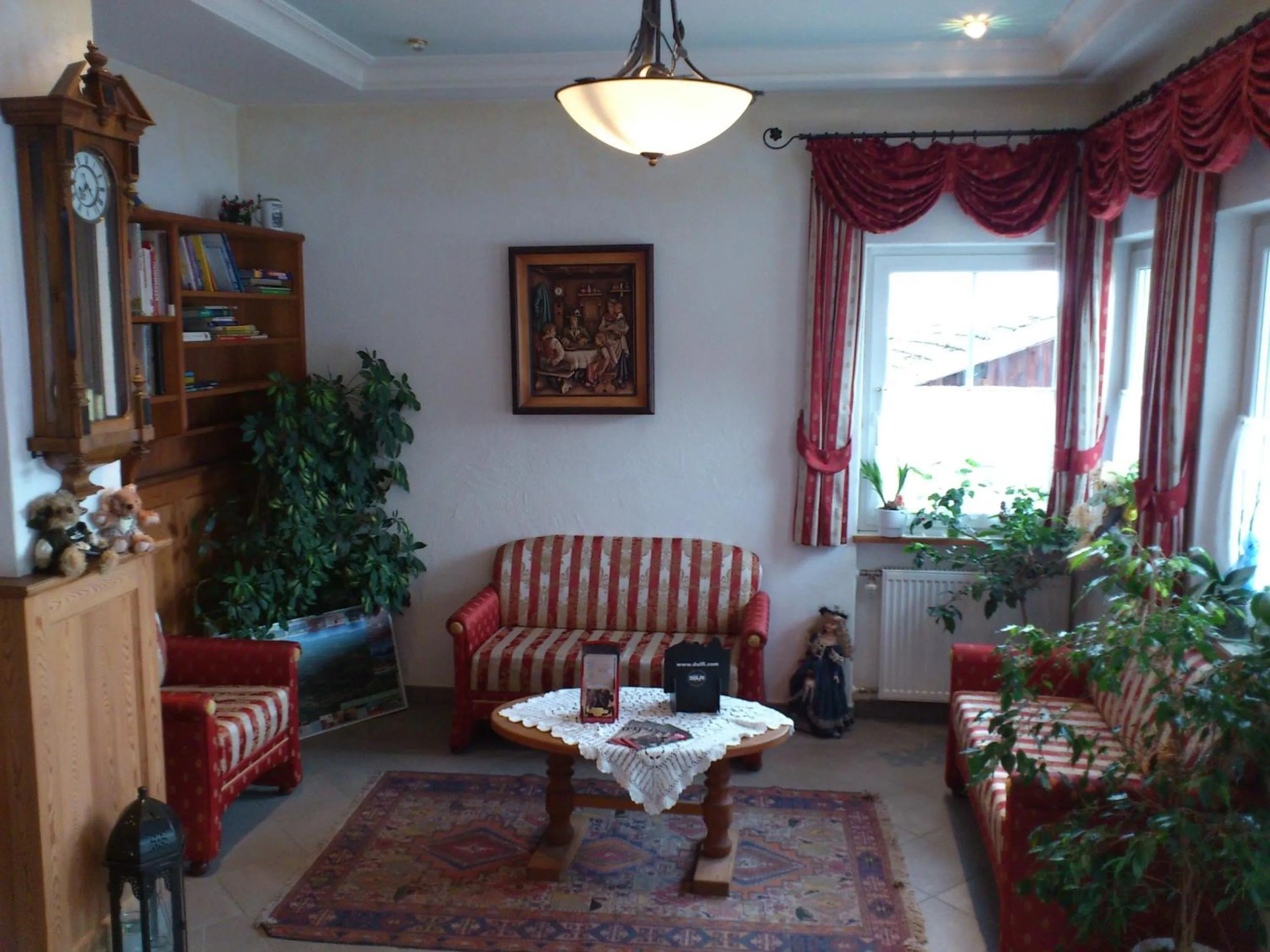 Lobby or reception in Hotel Andechserhof & Mountain Sky