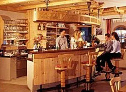 Lounge or bar in Hotel Andechserhof & Mountain Sky
