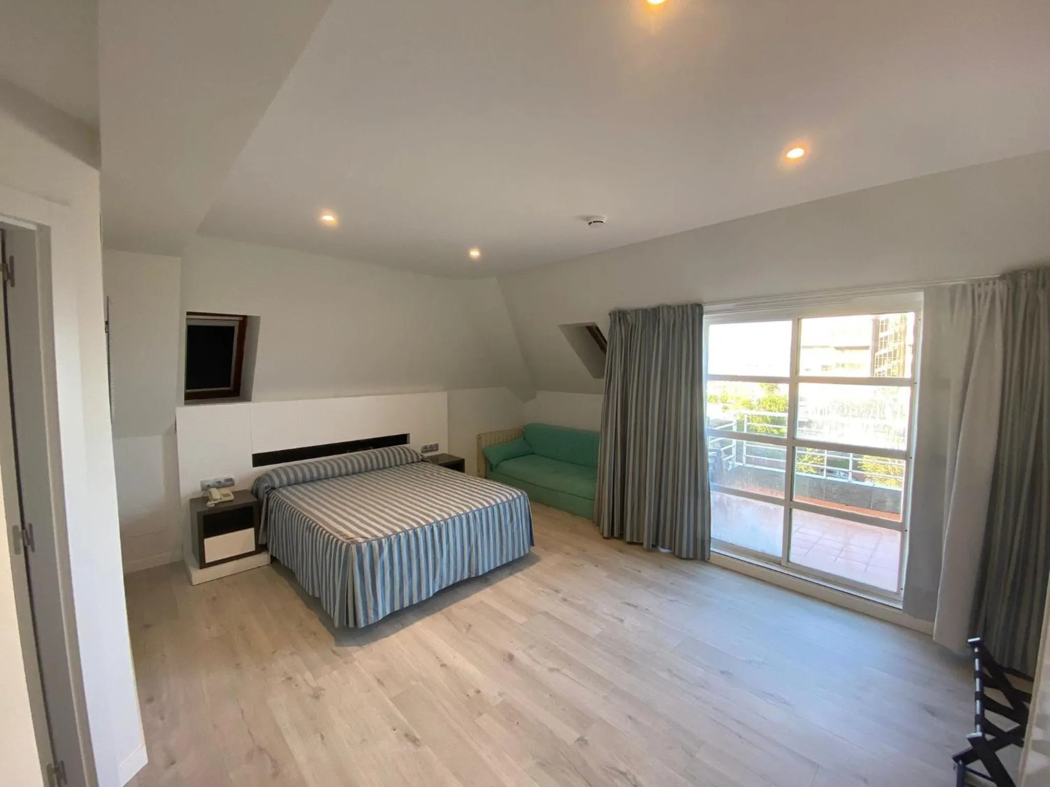 Bedroom, Bed in Hotel Playamar Spa