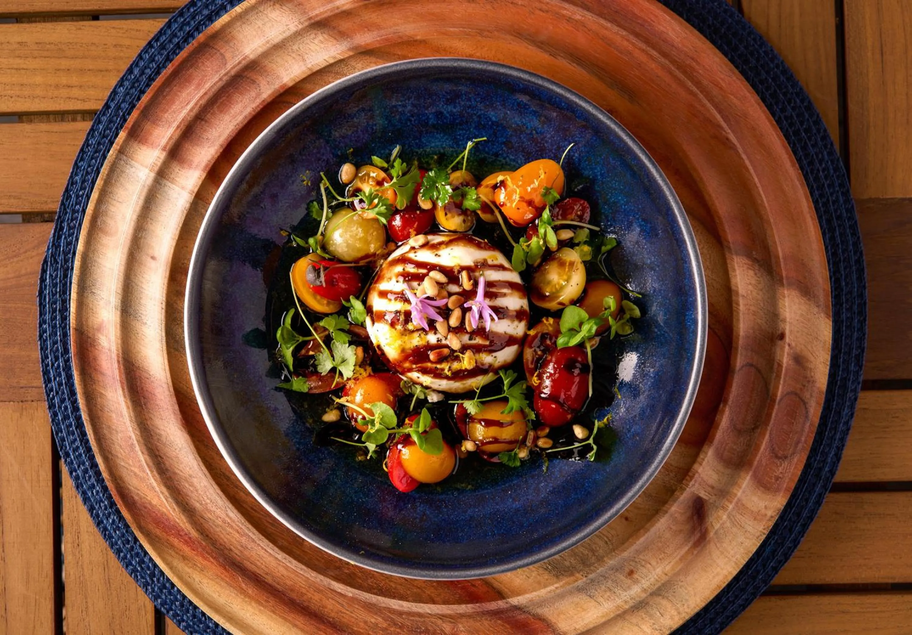 Restaurant/places to eat in Shore Hotel