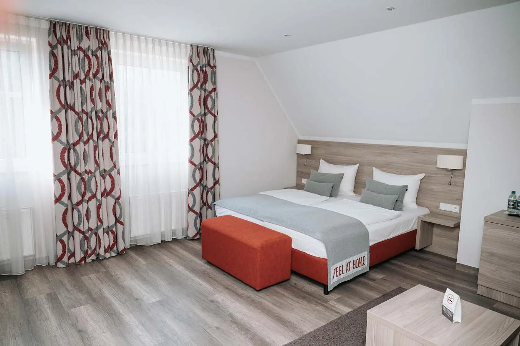 Photo of the whole room, Bed in das seidl - Hotel & Tagung - München West