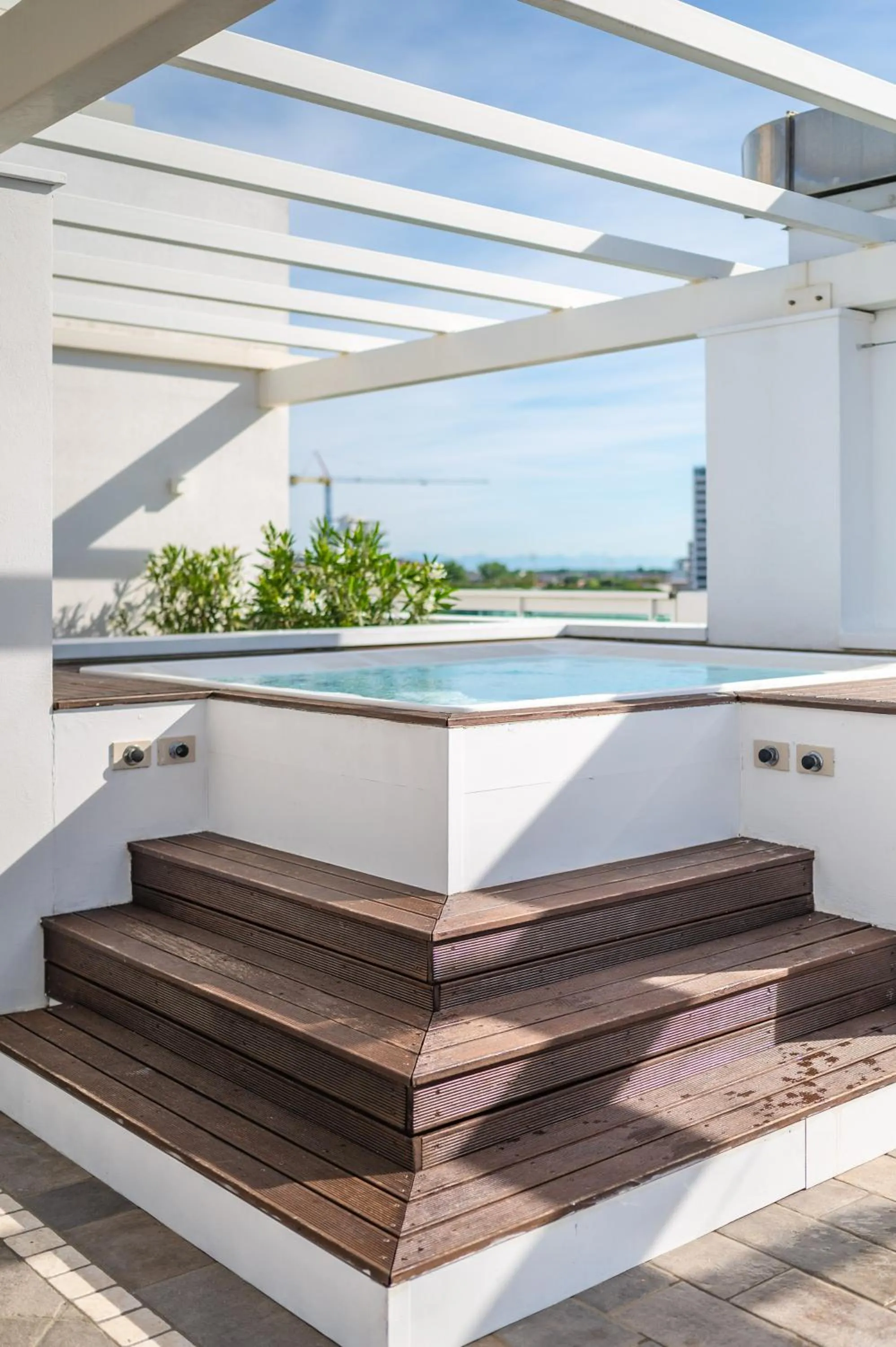 Hot Tub in Hotel Orizzonte