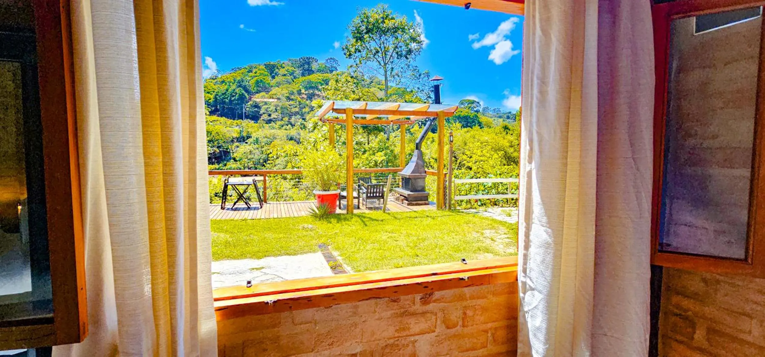 Natural landscape in Cores e Flores da Serra Pousada by Concavus