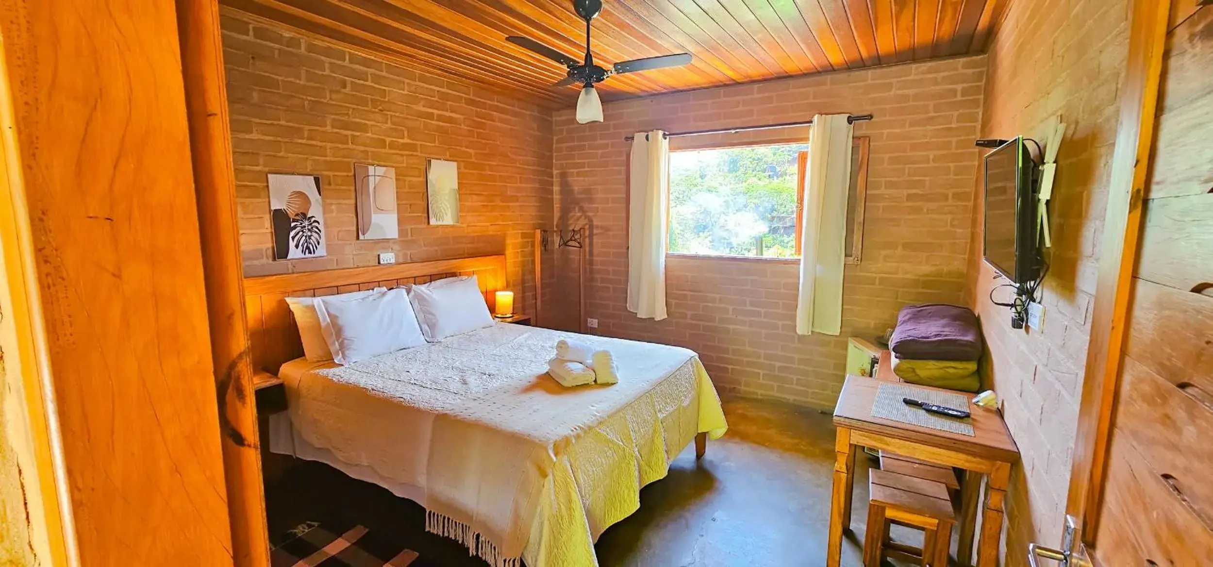 Suite with Mountain View in Cores e Flores da Serra Pousada by Concavus Suite with Mountain View in Cores e Flores da Serra Pousada by Concavus