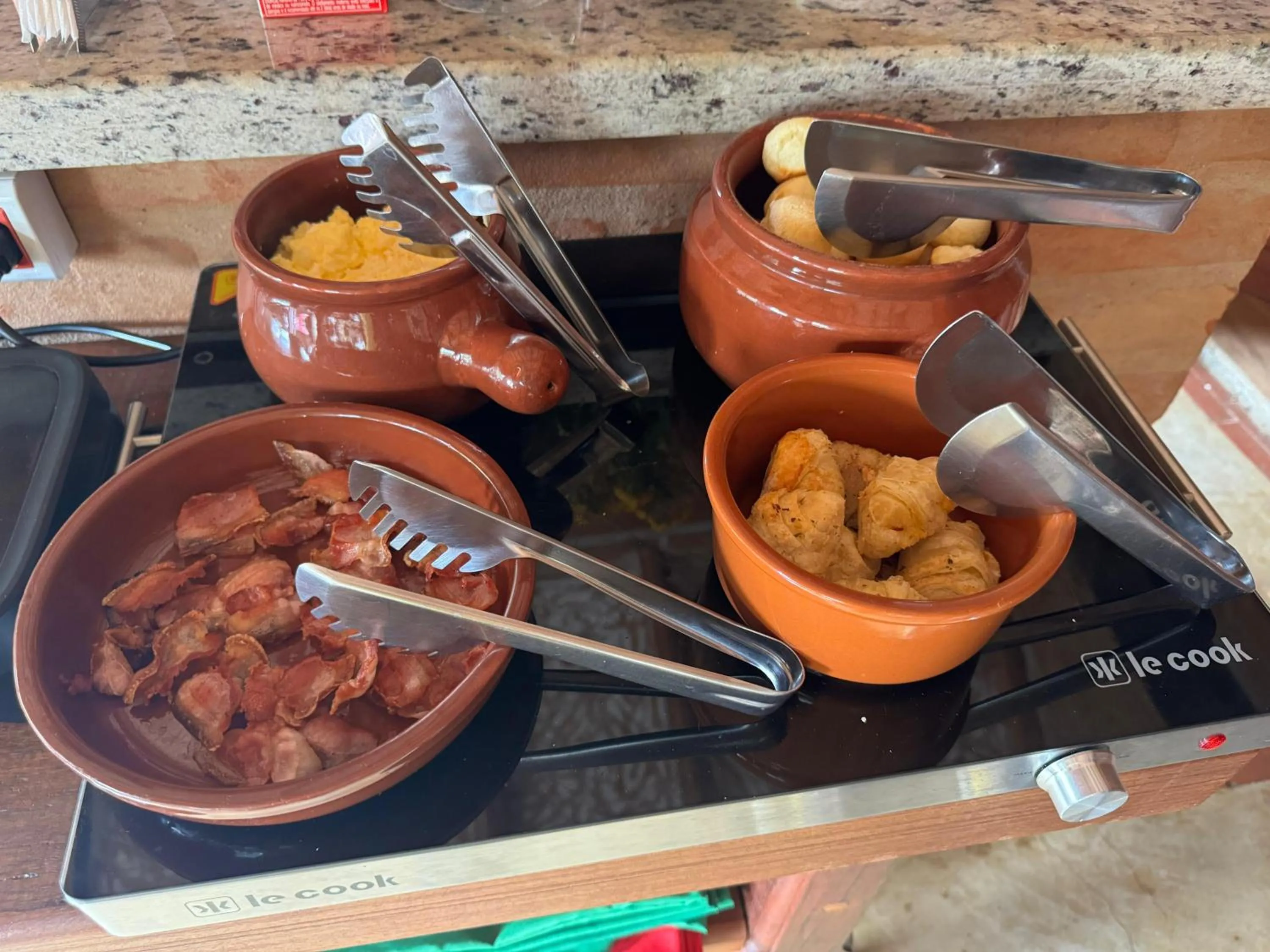 Breakfast in Cores e Flores da Serra Pousada by Concavus