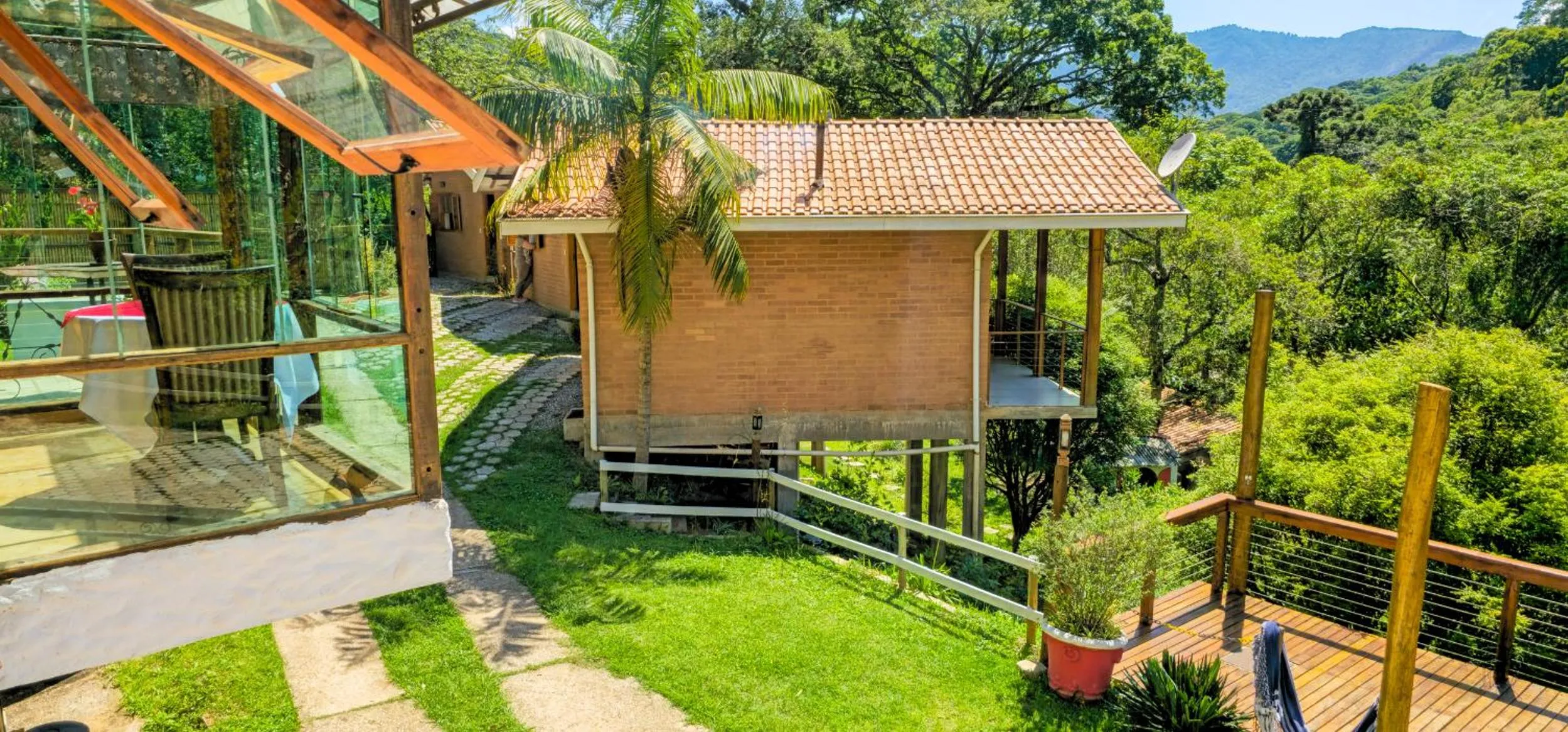 Property building in Cores e Flores da Serra Pousada by Concavus