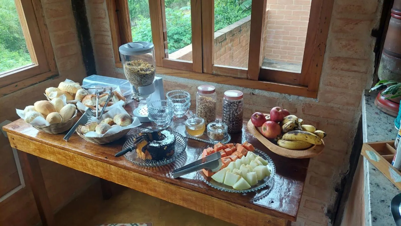 Breakfast in Cores e Flores da Serra Pousada by Concavus