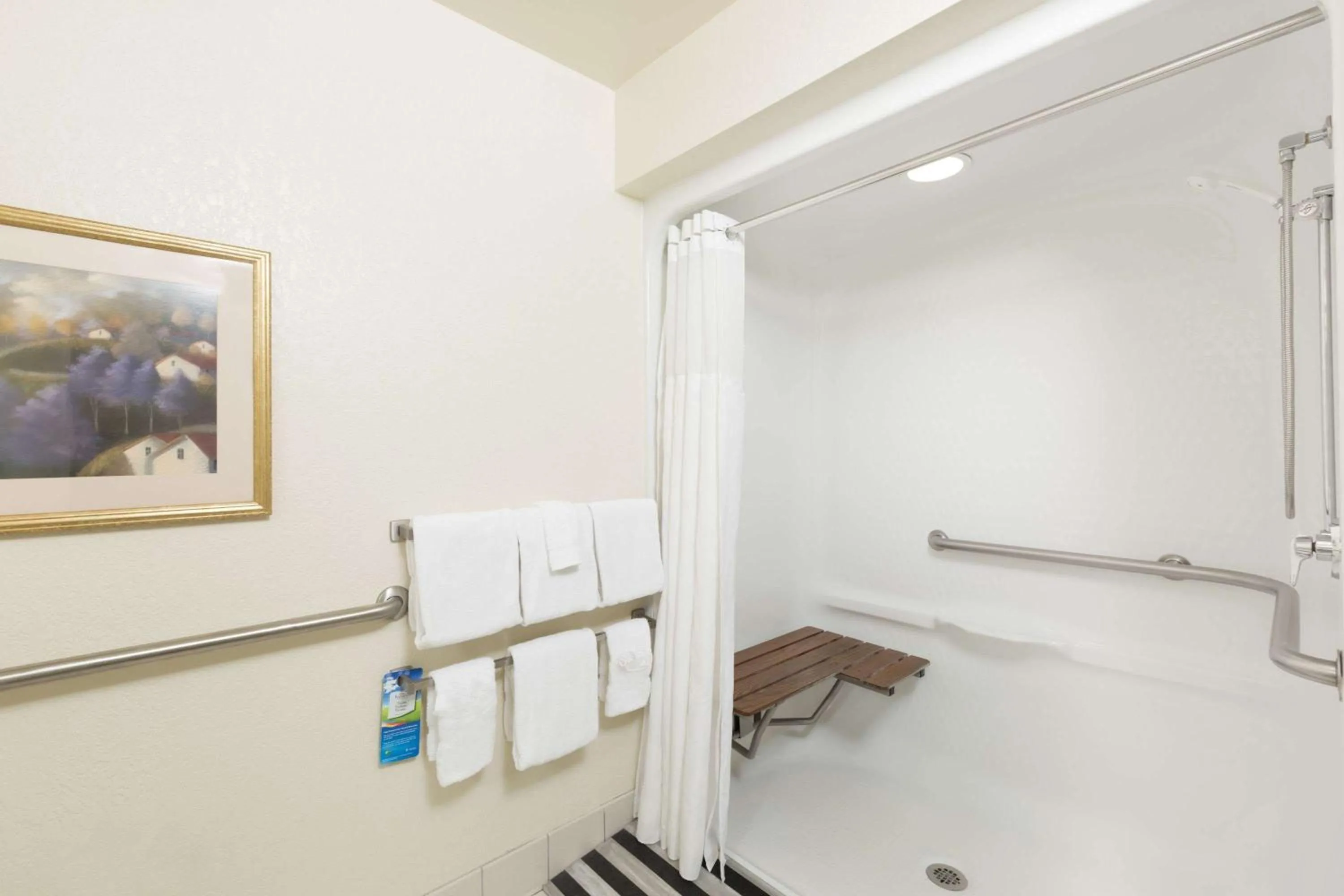 Shower in Baymont by Wyndham Des Moines Airport