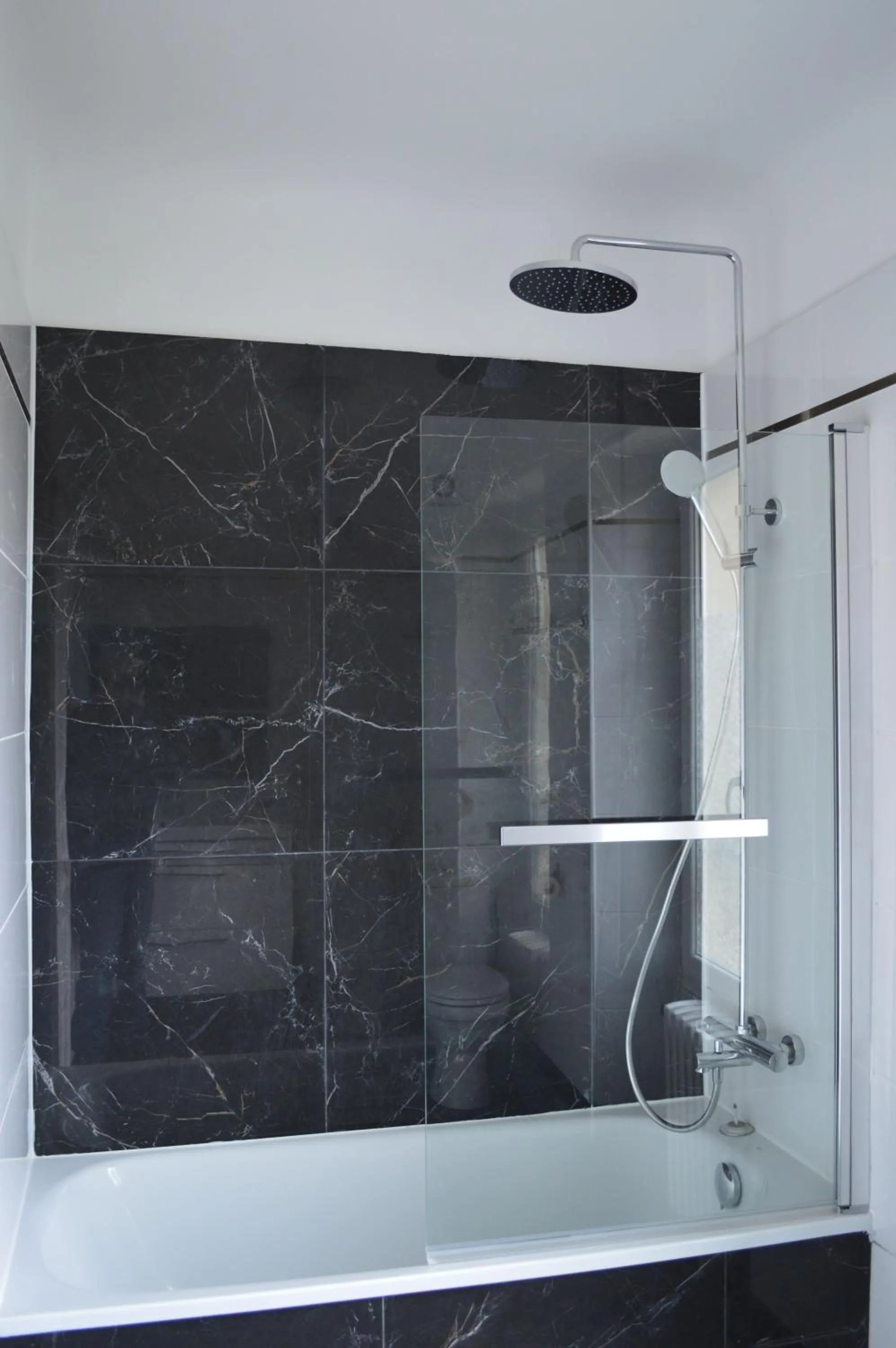 Bathroom in Saint Charles Hôtel &amp; Coliving Biarritz