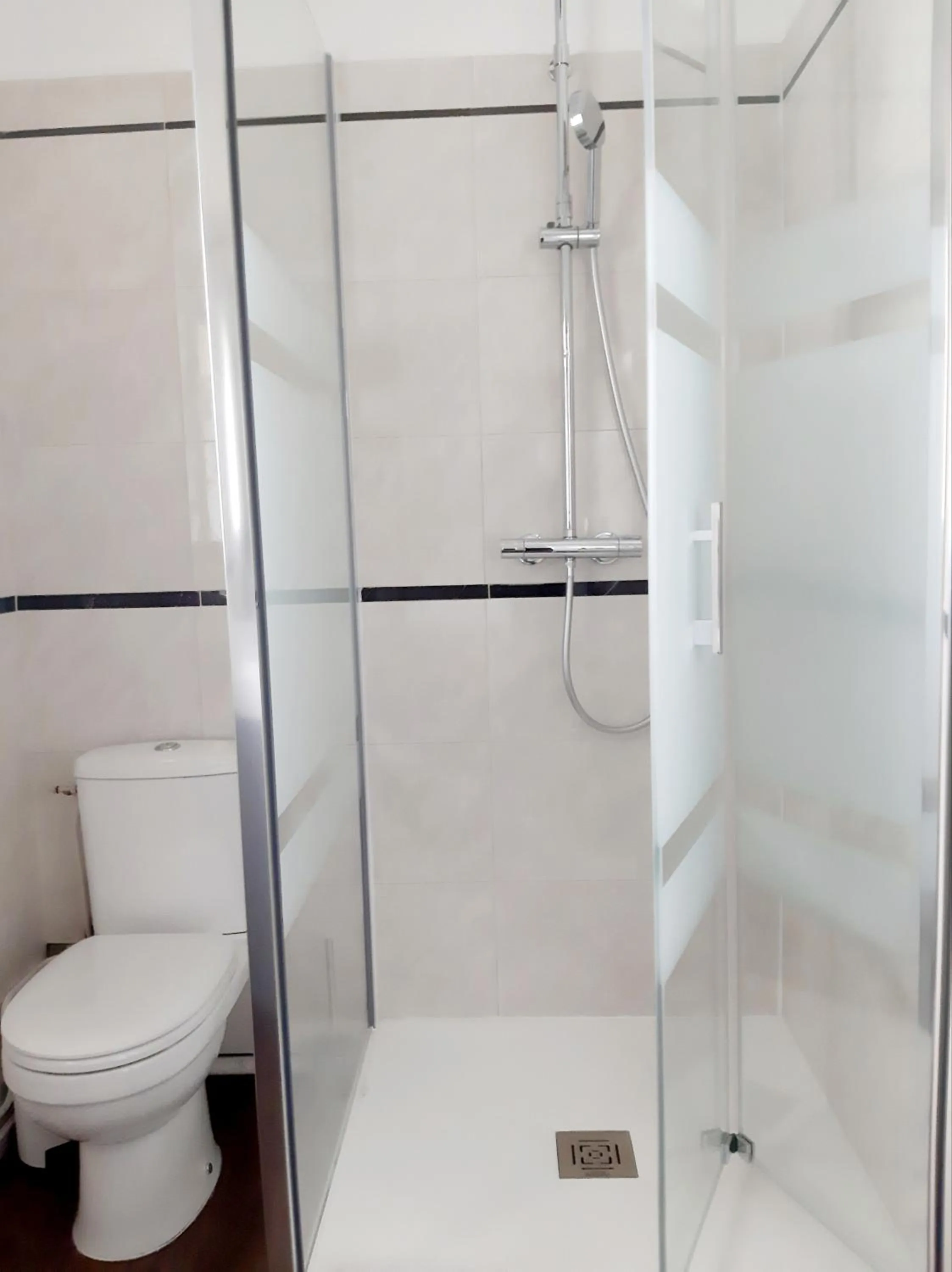 Bathroom in Saint Charles Hôtel &amp; Coliving Biarritz