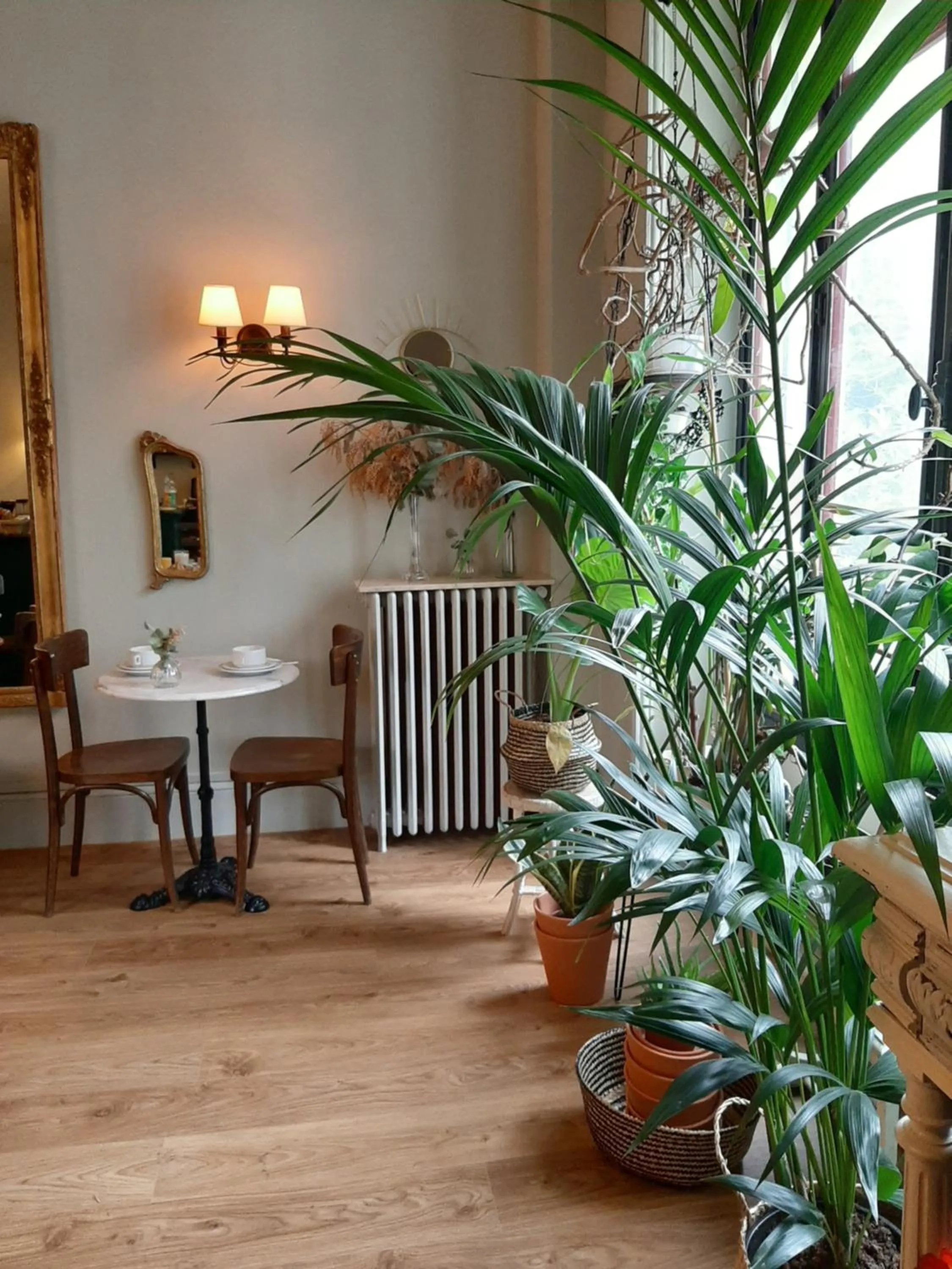 Restaurant/places to eat in Saint Charles Hôtel &amp; Coliving Biarritz