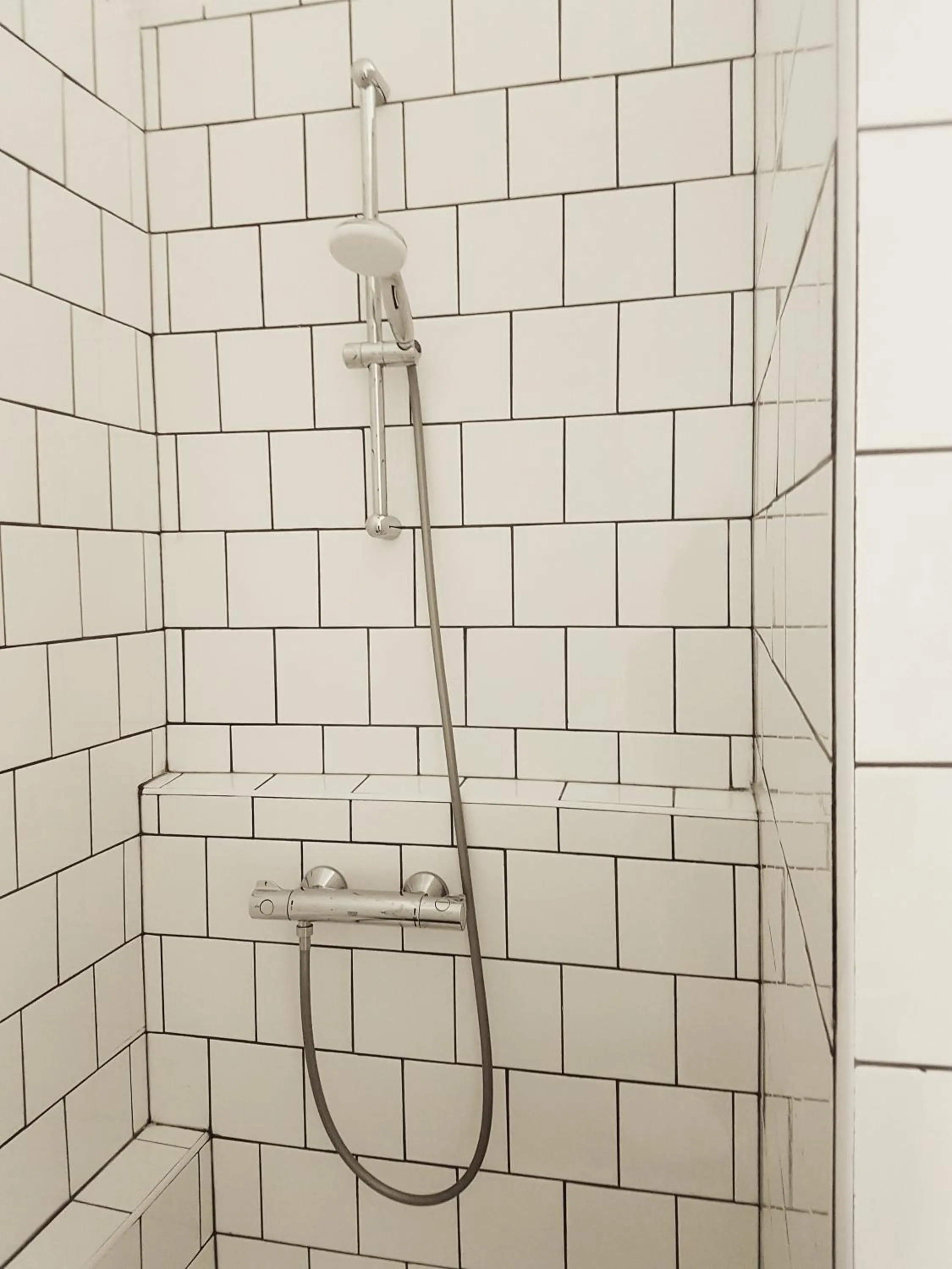 Bathroom in Saint Charles Hôtel &amp; Coliving Biarritz