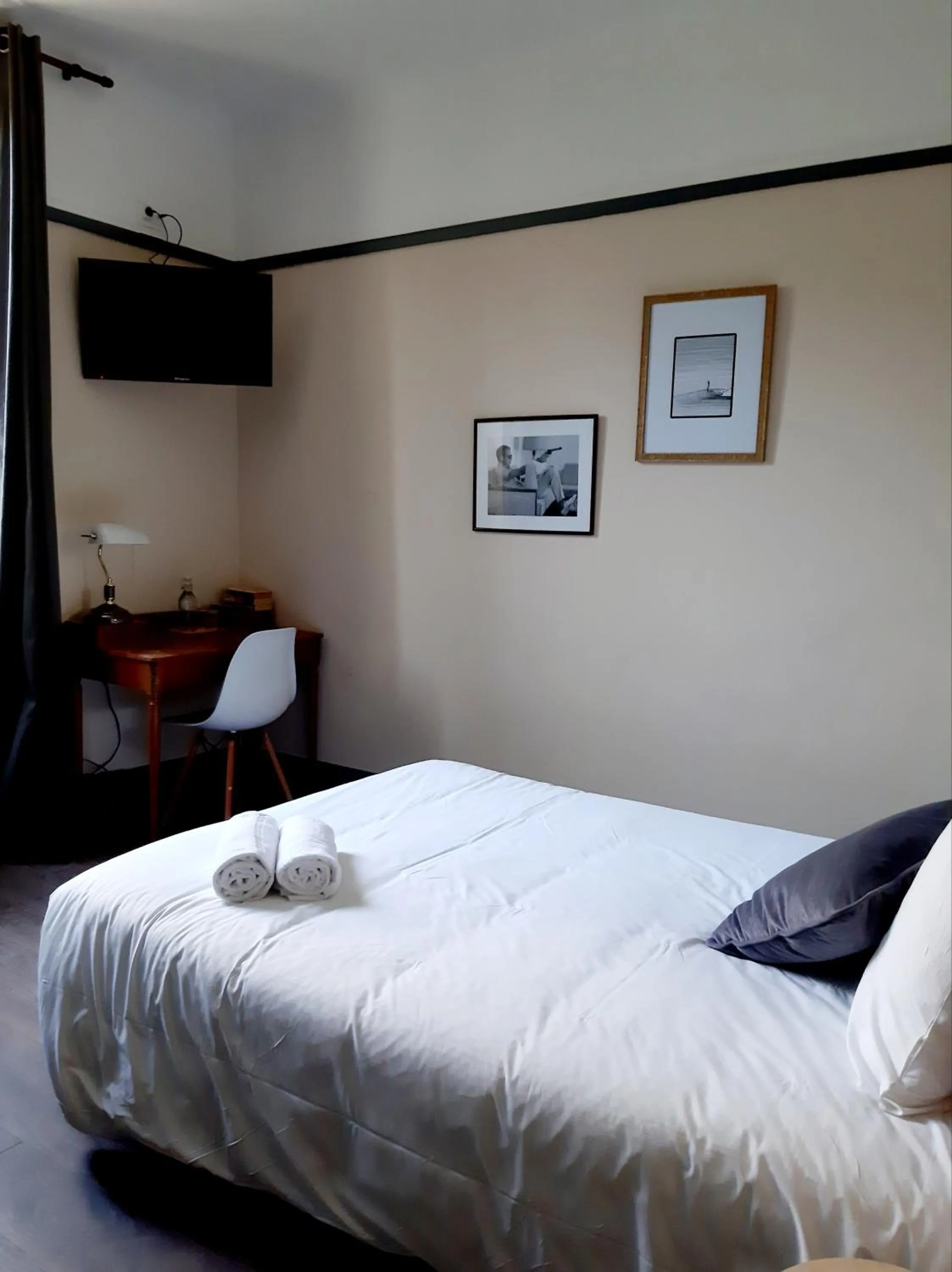 Photo of the whole room, Bed in Saint Charles Hôtel &amp; Coliving Biarritz