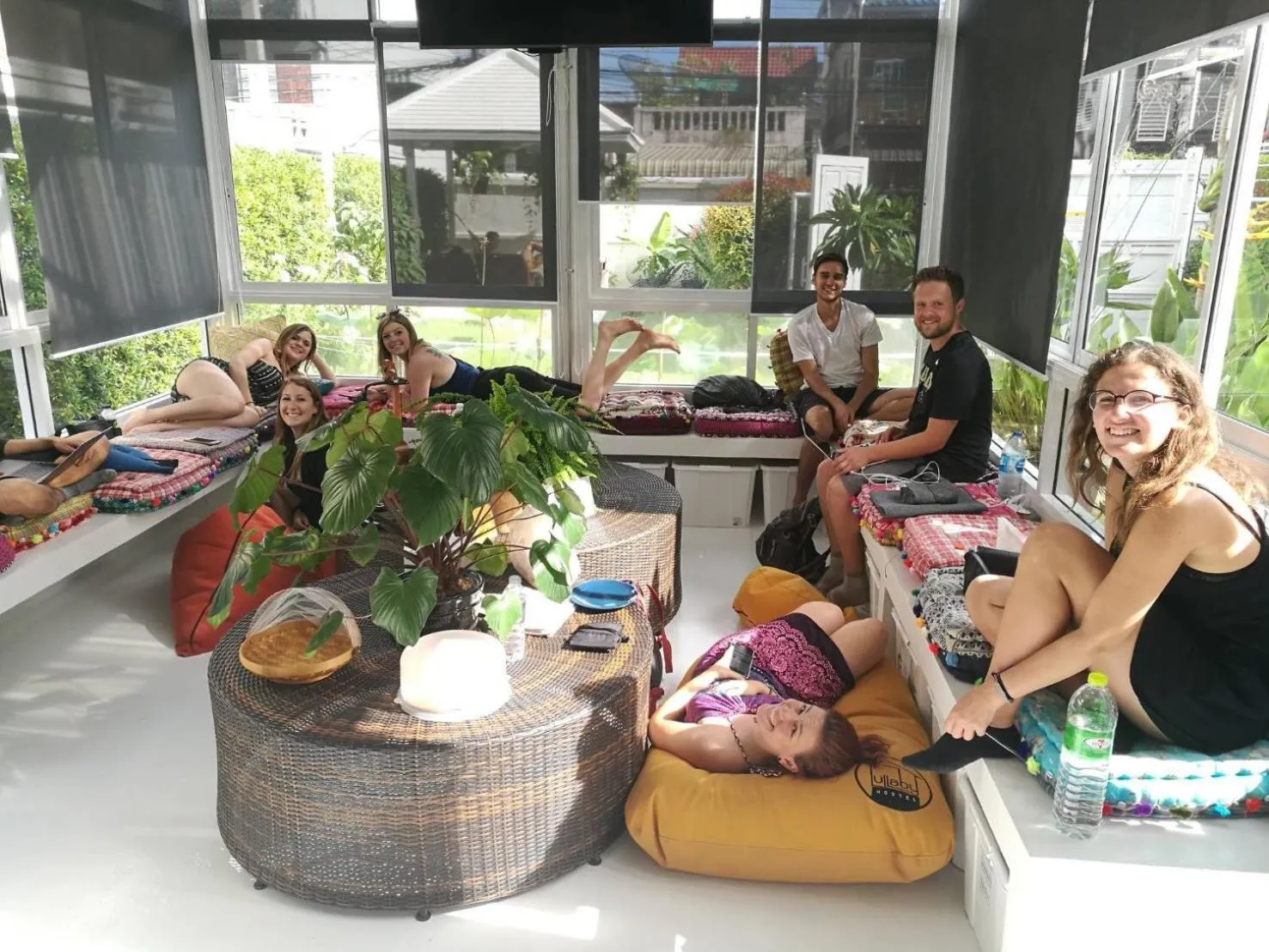 Hostel Lullaby Non-Smoking