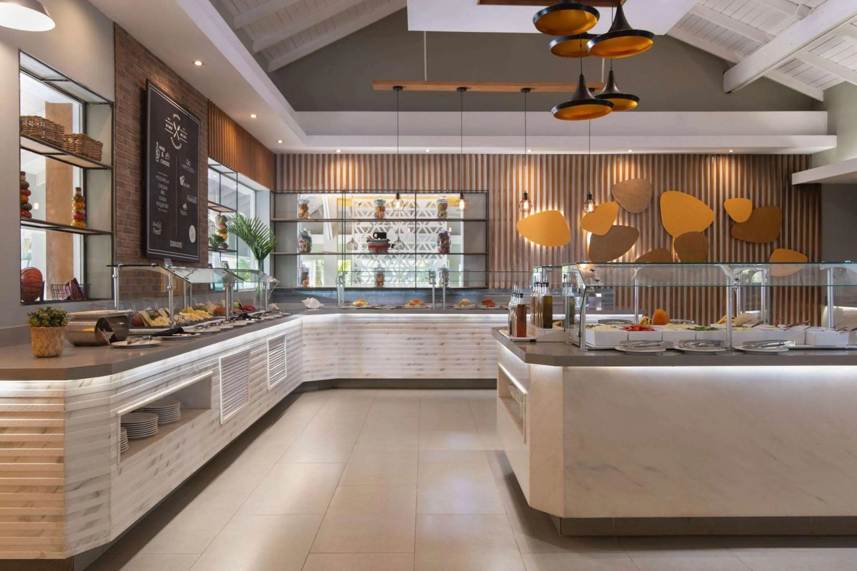 Restaurant/places to eat in Wyndham Alltra Samana All Inclusive Resort