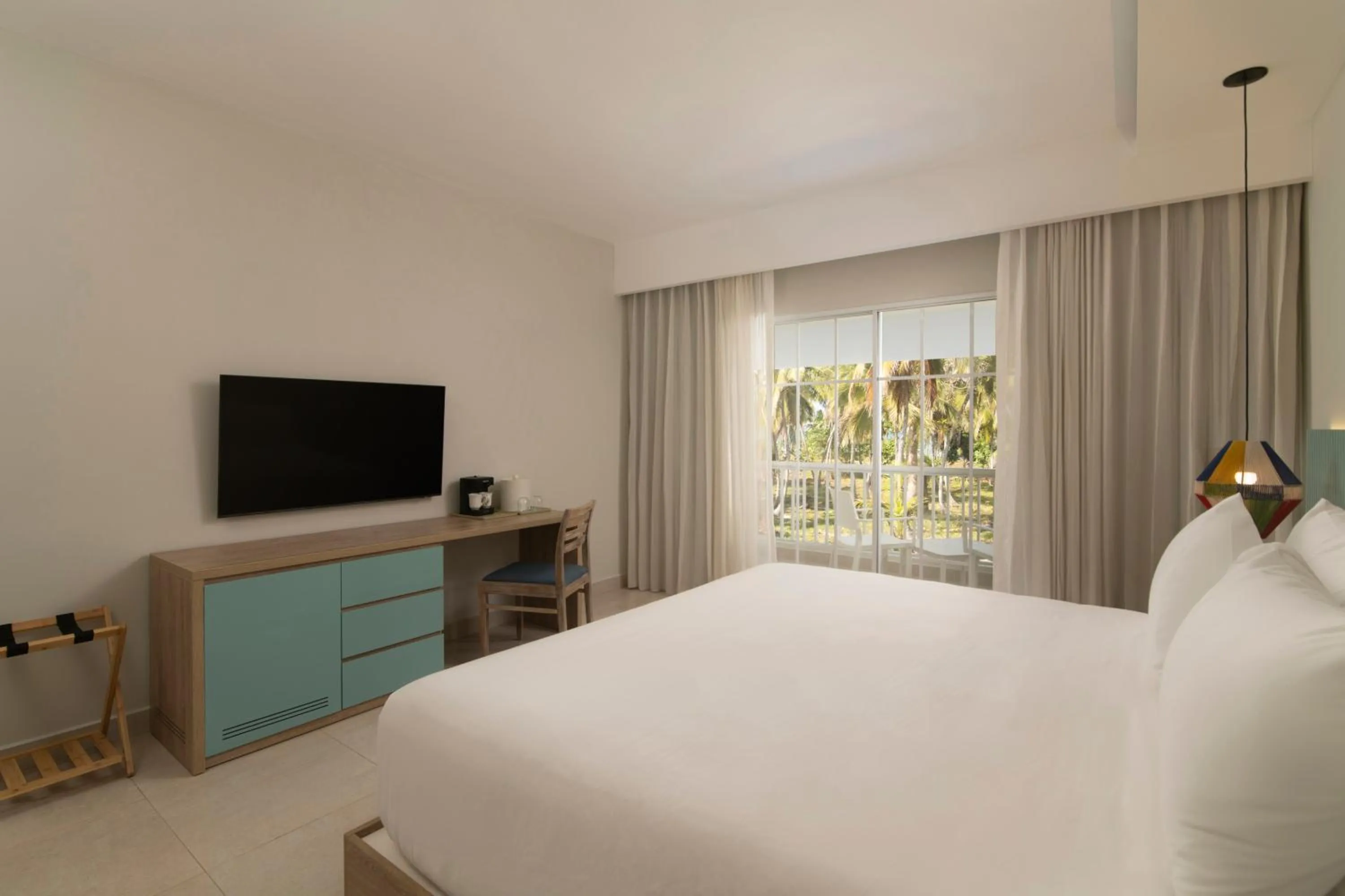 Bed in Wyndham Alltra Samana All Inclusive Resort