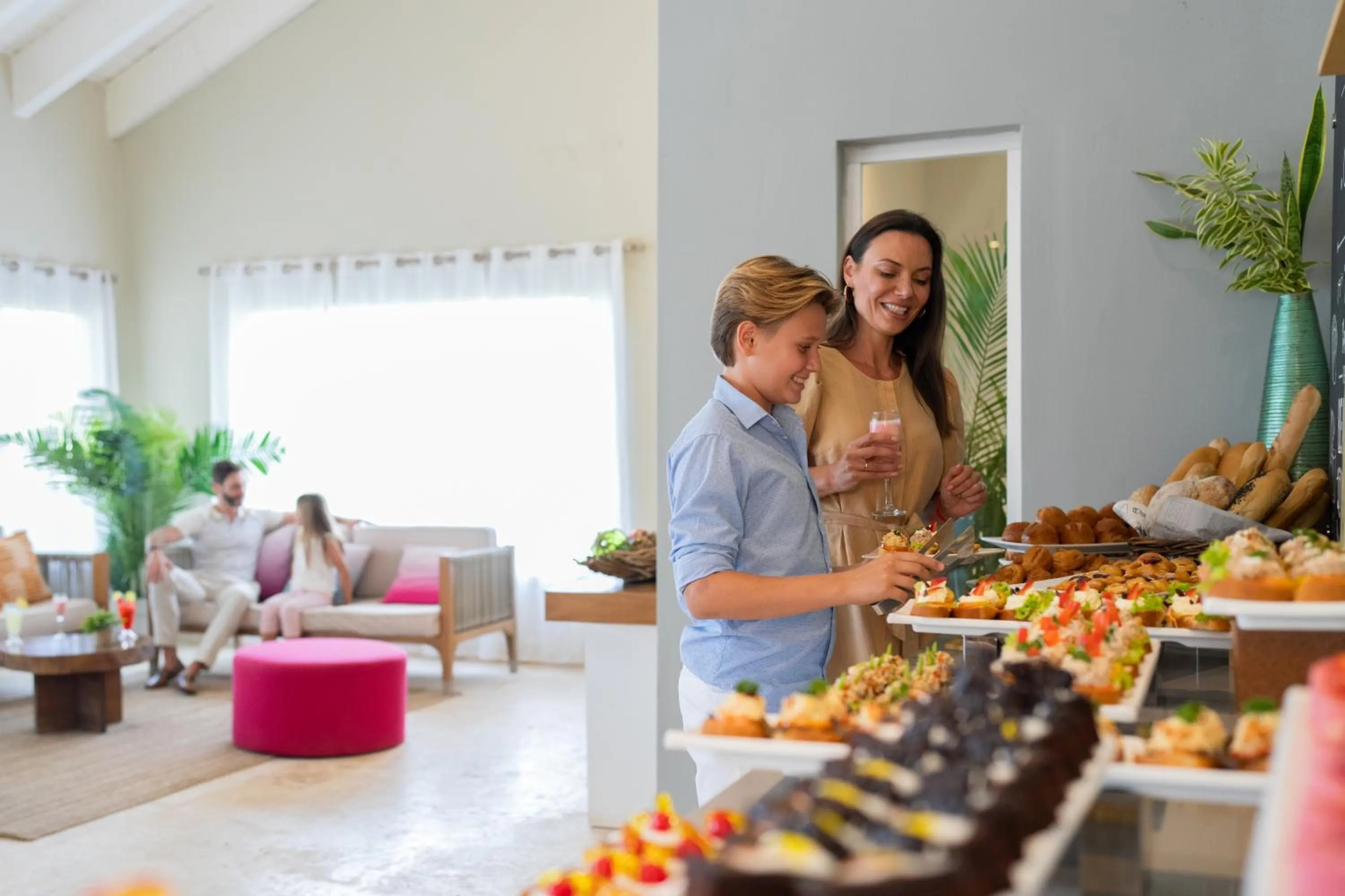 Lounge or bar in Wyndham Alltra Samana All Inclusive Resort