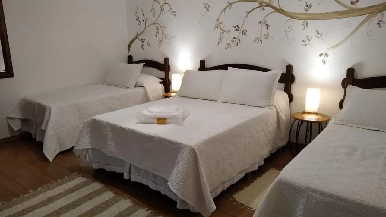 Photo of the whole room, Bed in Rancho da Serra Pousada