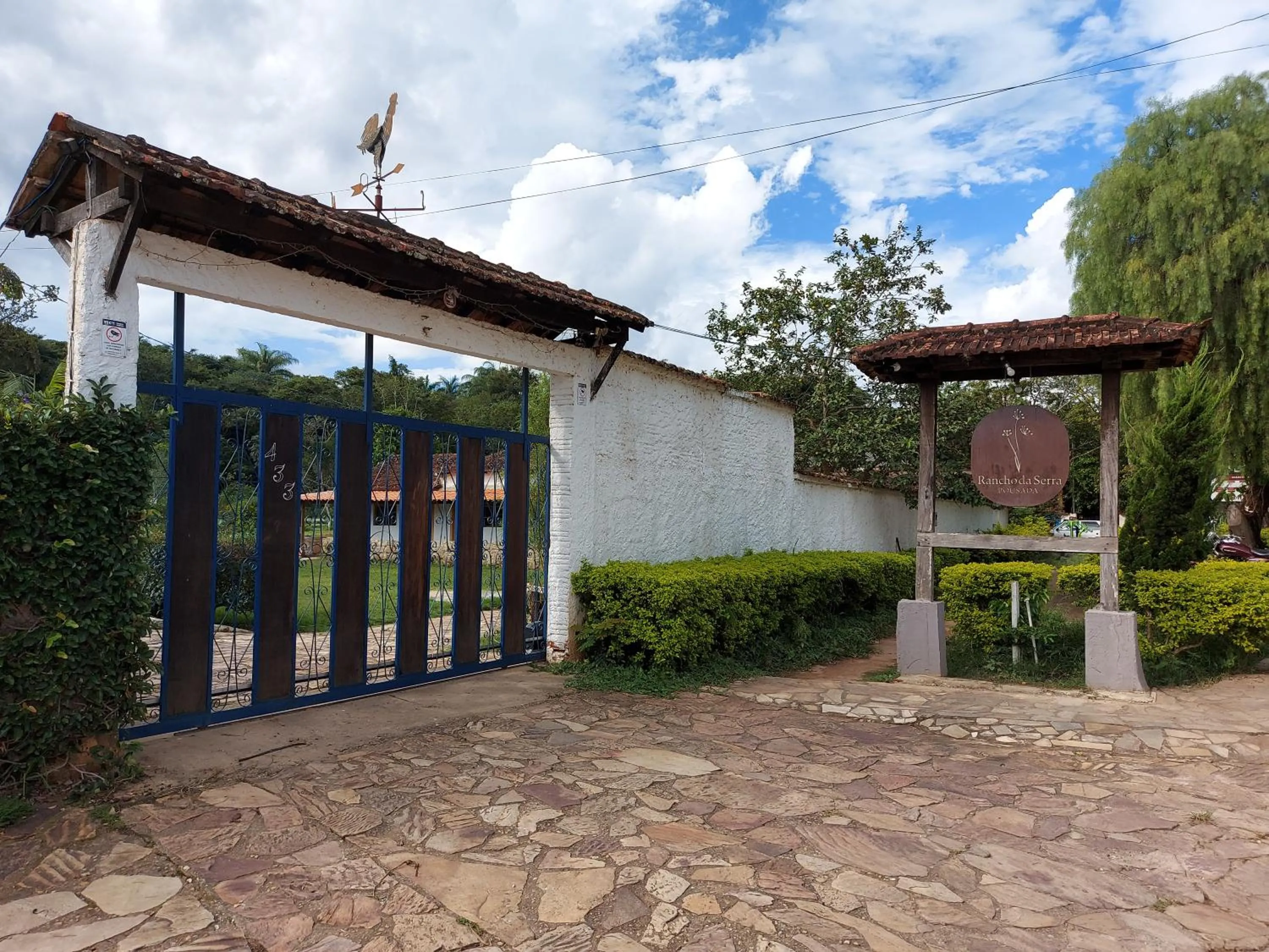 Facade/entrance in Rancho da Serra Pousada