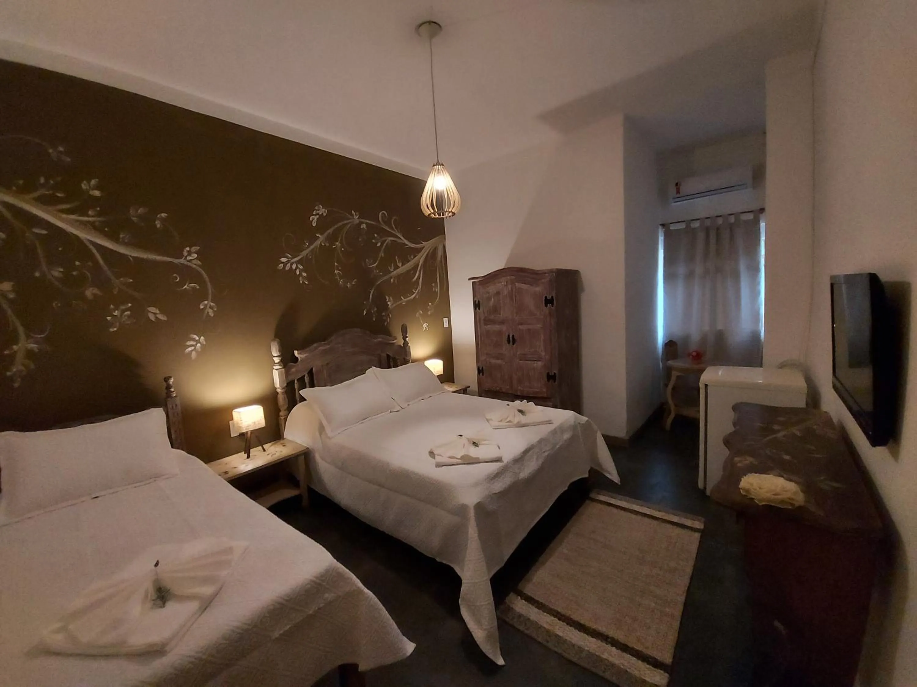 Photo of the whole room, Bed in Rancho da Serra Pousada