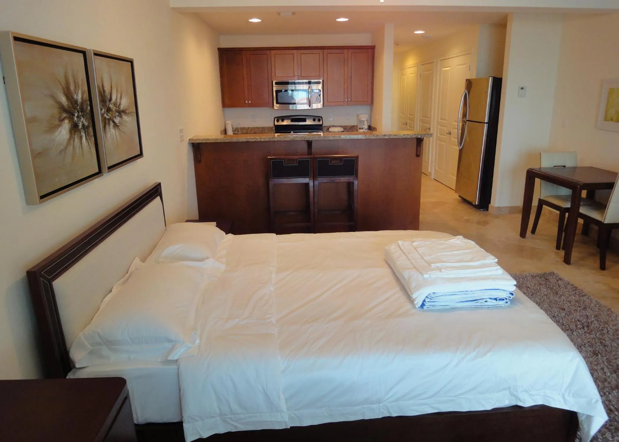 Kitchen or kitchenette, Bed in Hotel La Vista Azul