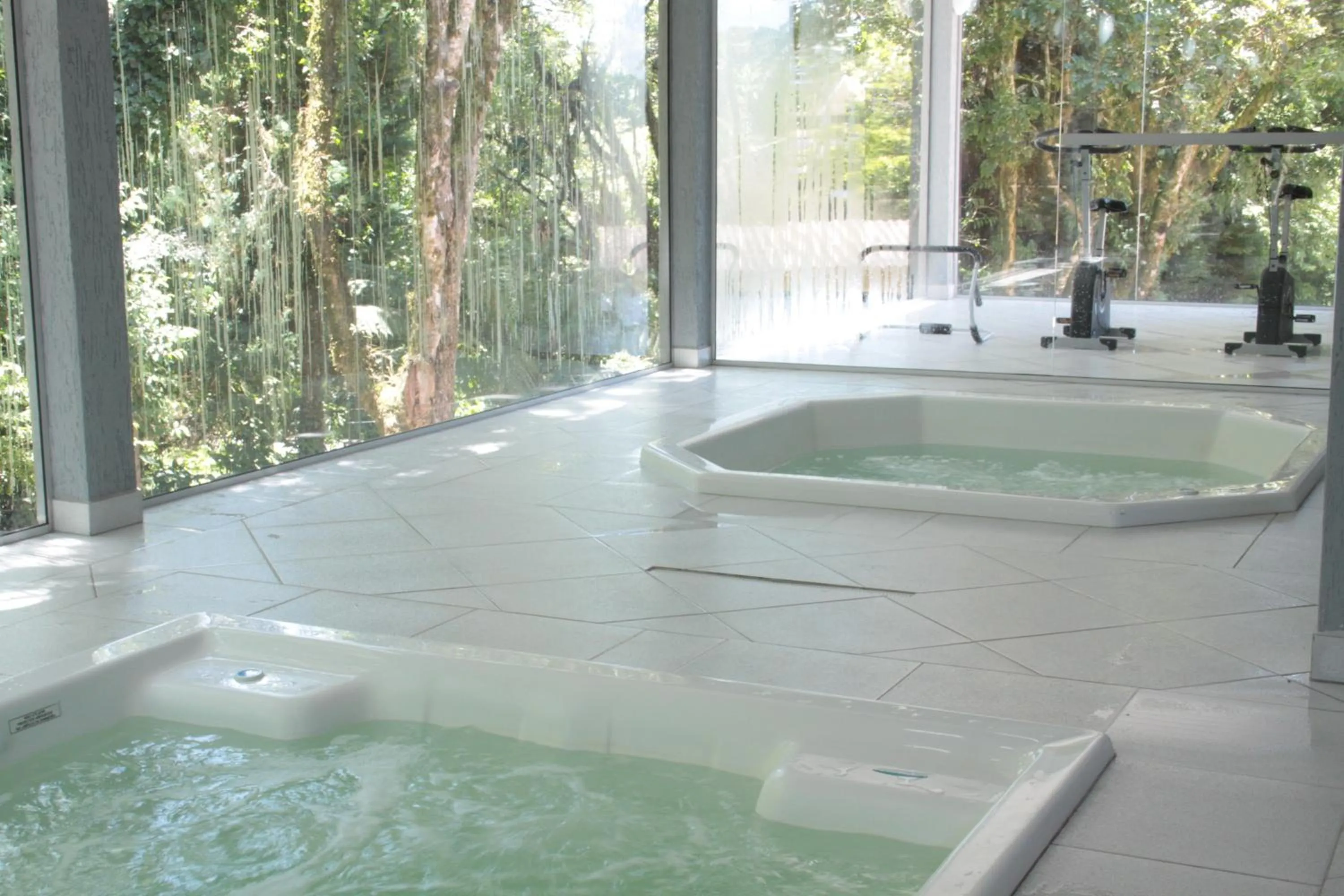 Hot Tub in Hotel Galo Vermelho