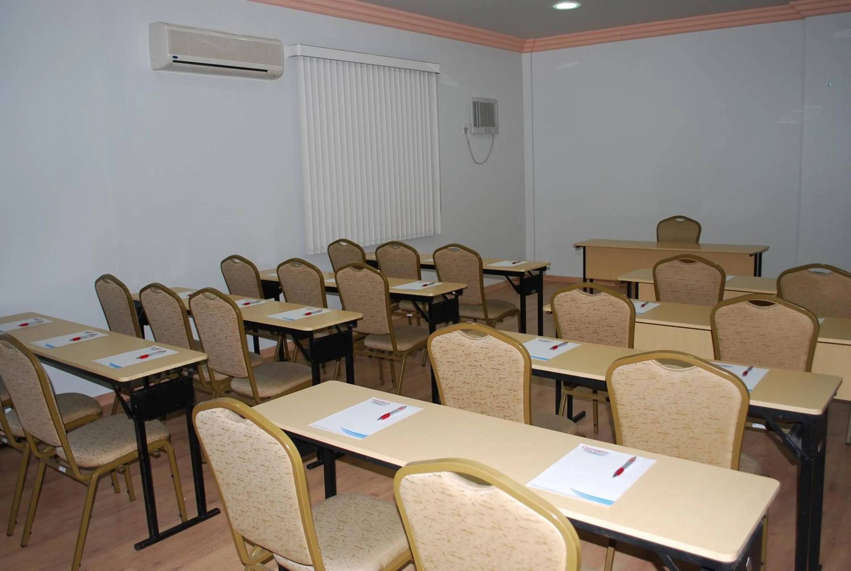 Business facilities in Champagnat Praia Hotel