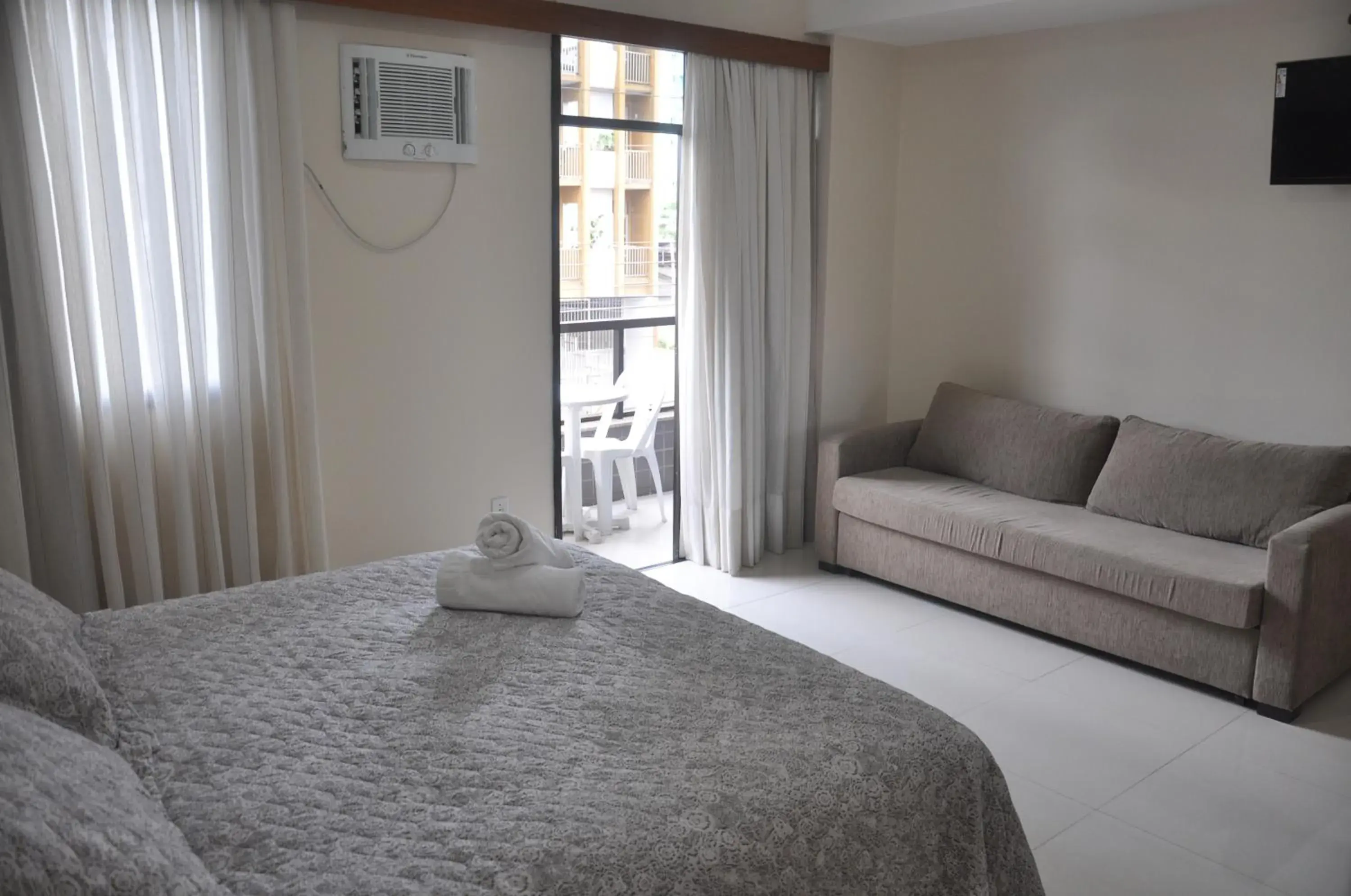 Master Room with Balcony - single occupancy in Champagnat Praia Hotel Master Room with Balcony - single occupancy in Champagnat Praia Hotel