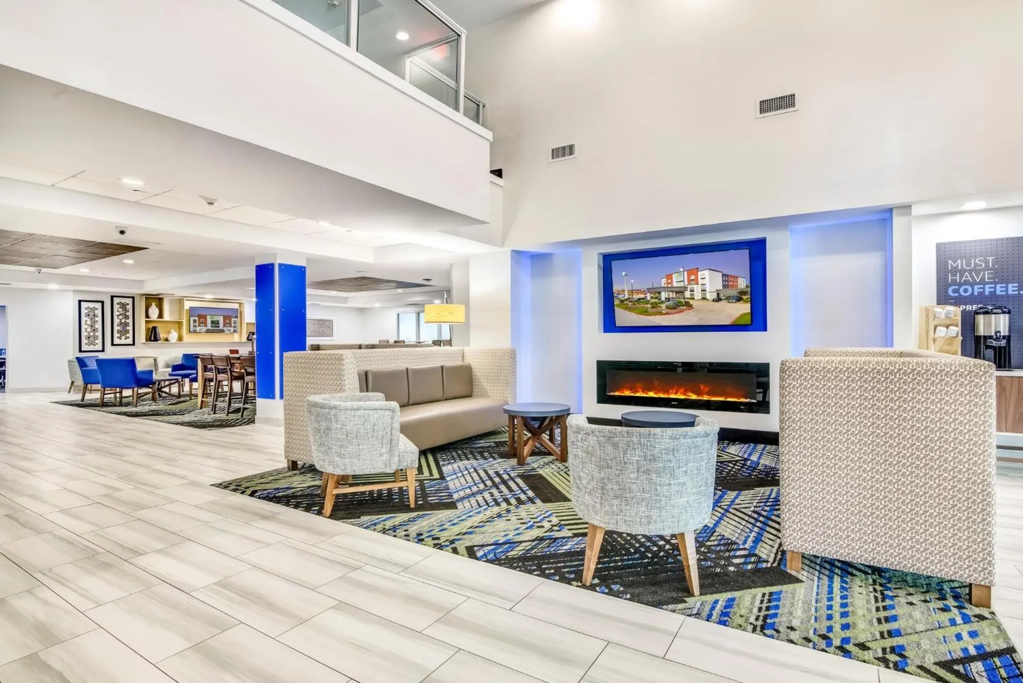 Lobby or reception in Holiday Inn Express & Suites Longview North by IHG