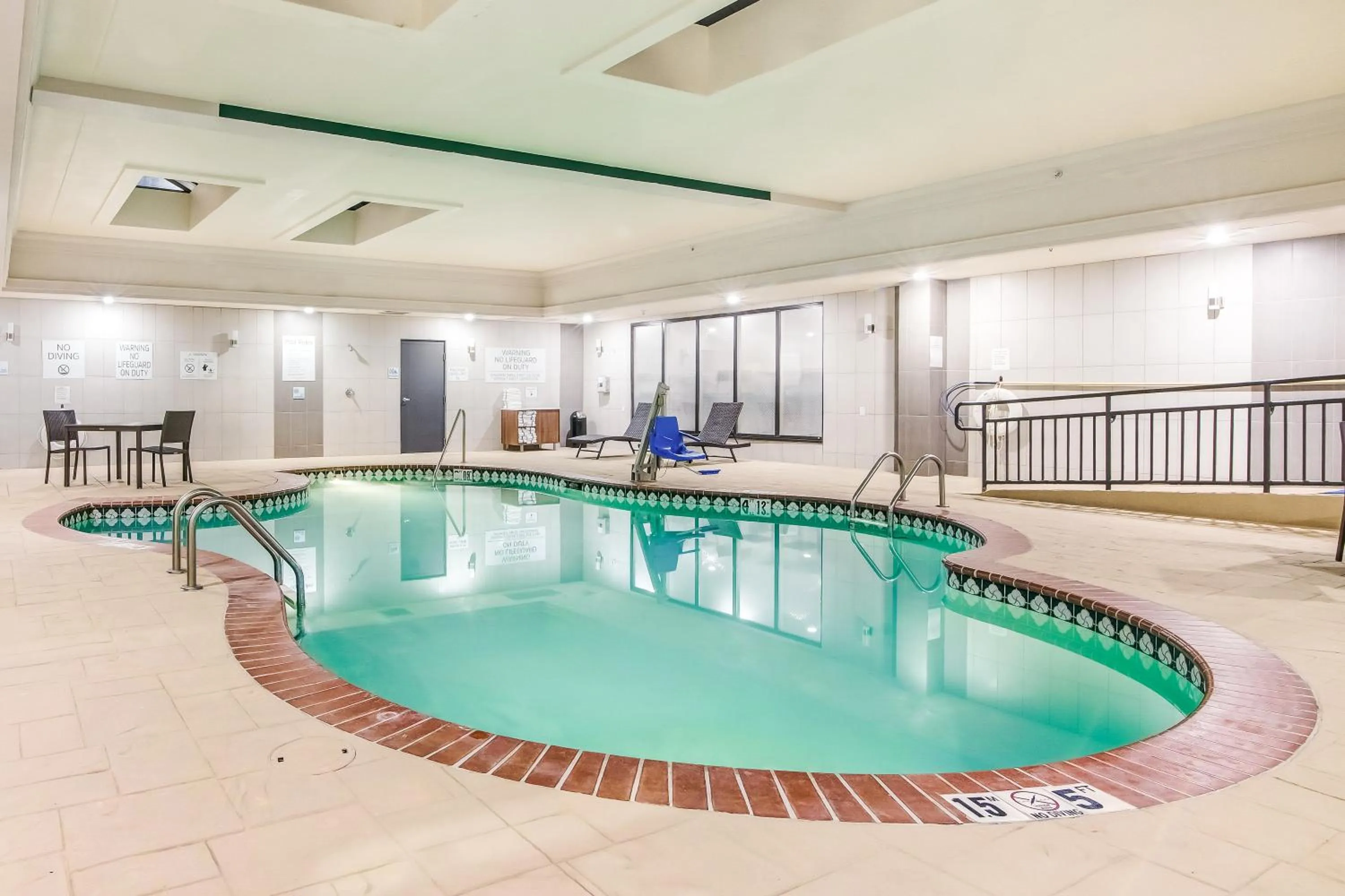 Pool view in Holiday Inn Express & Suites Longview North by IHG
