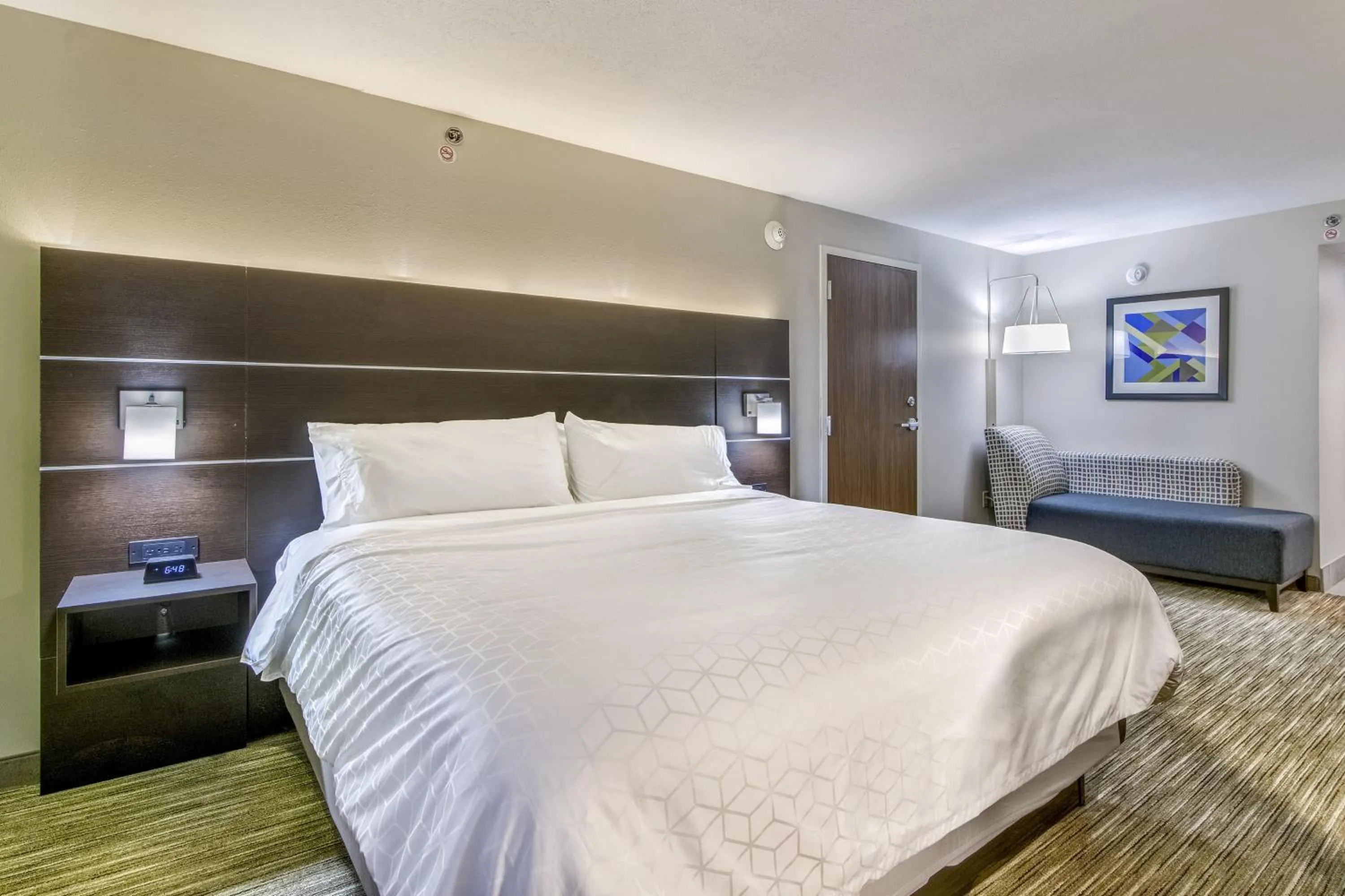 Photo of the whole room, Bed in Holiday Inn Express & Suites Longview North by IHG