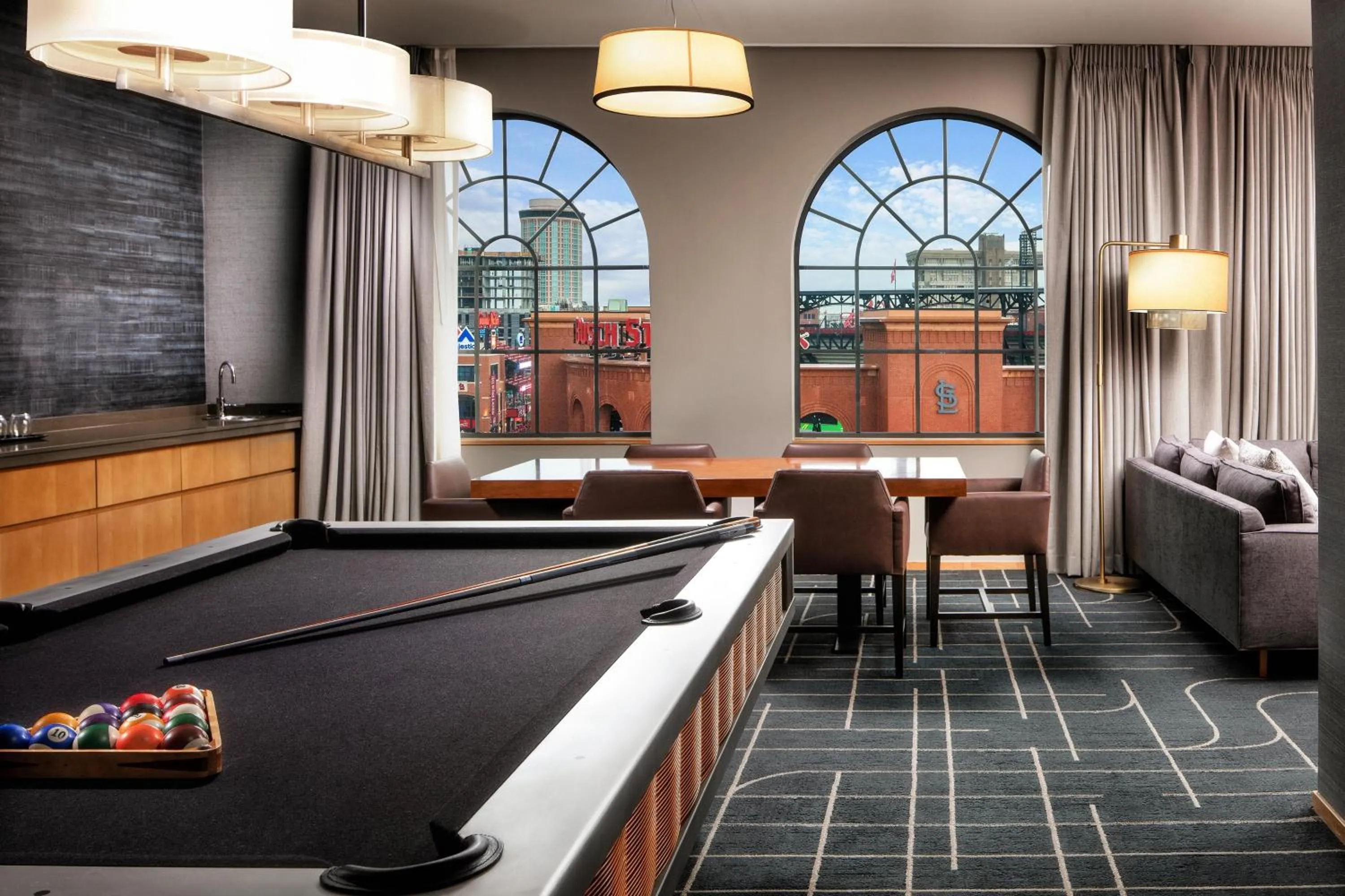 Living room in The Westin St. Louis