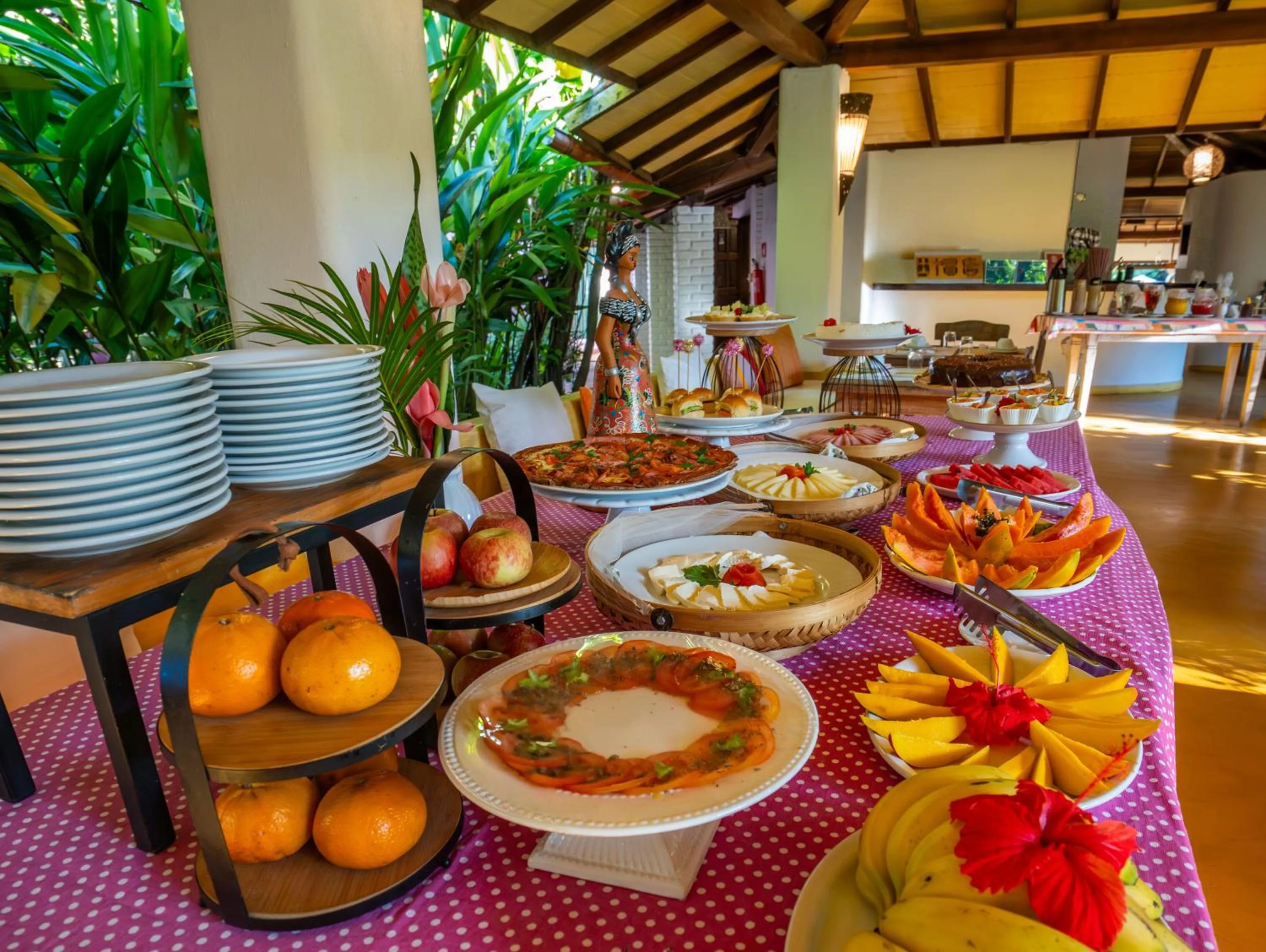 Buffet breakfast in Pousada Jardim Das Margaridas