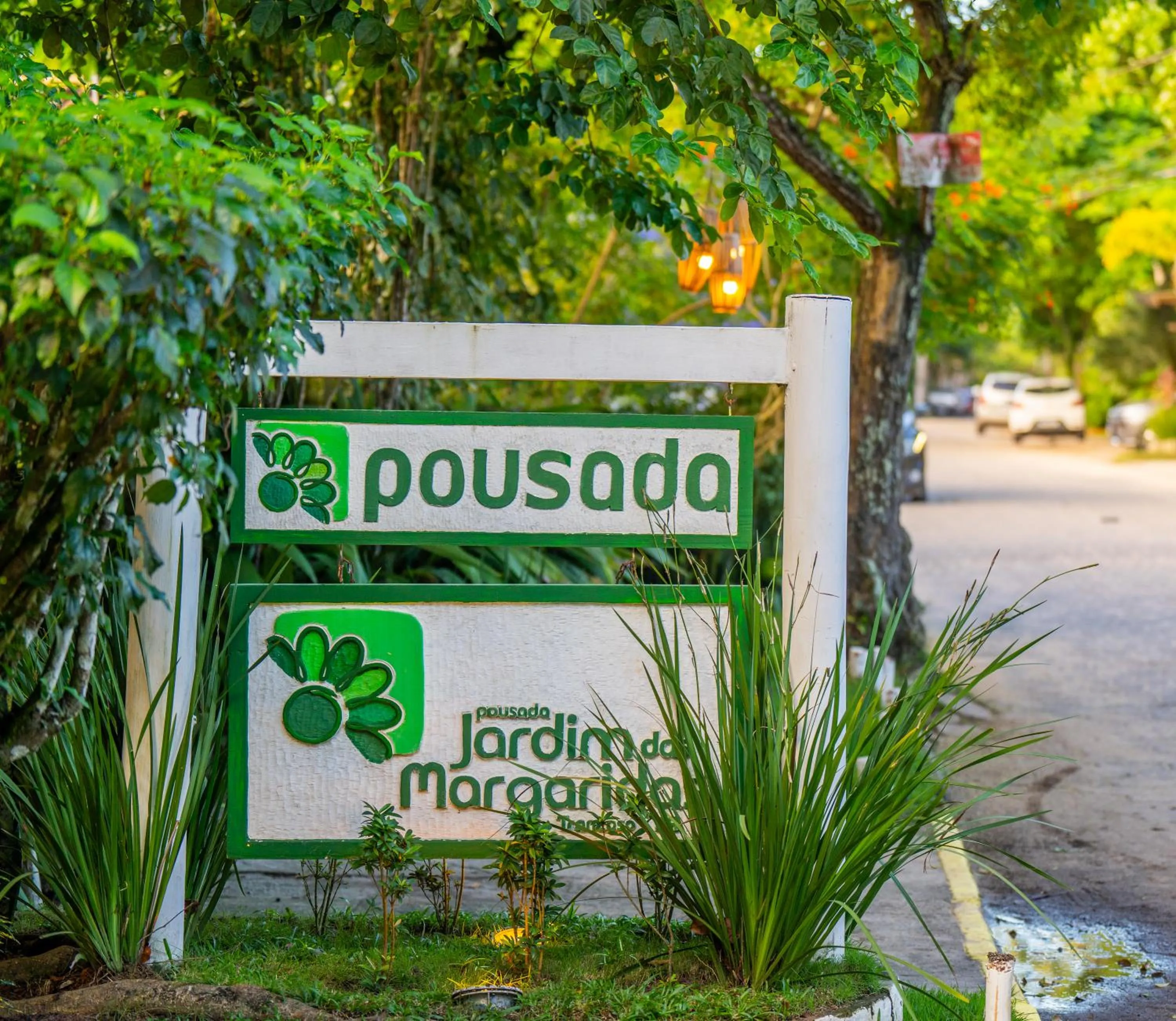 Property logo or sign in Pousada Jardim Das Margaridas