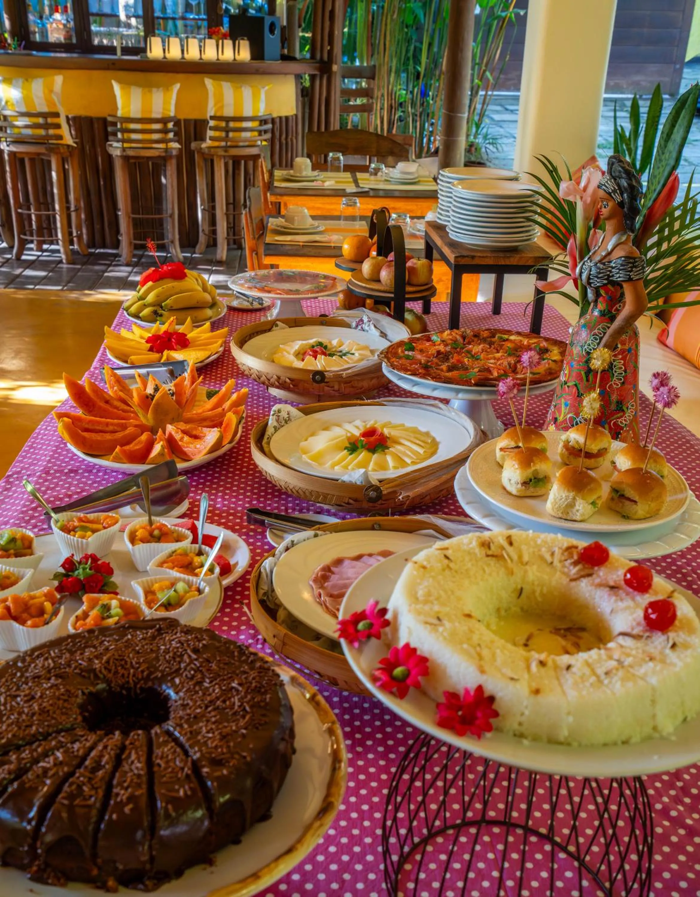 Buffet breakfast in Pousada Jardim Das Margaridas