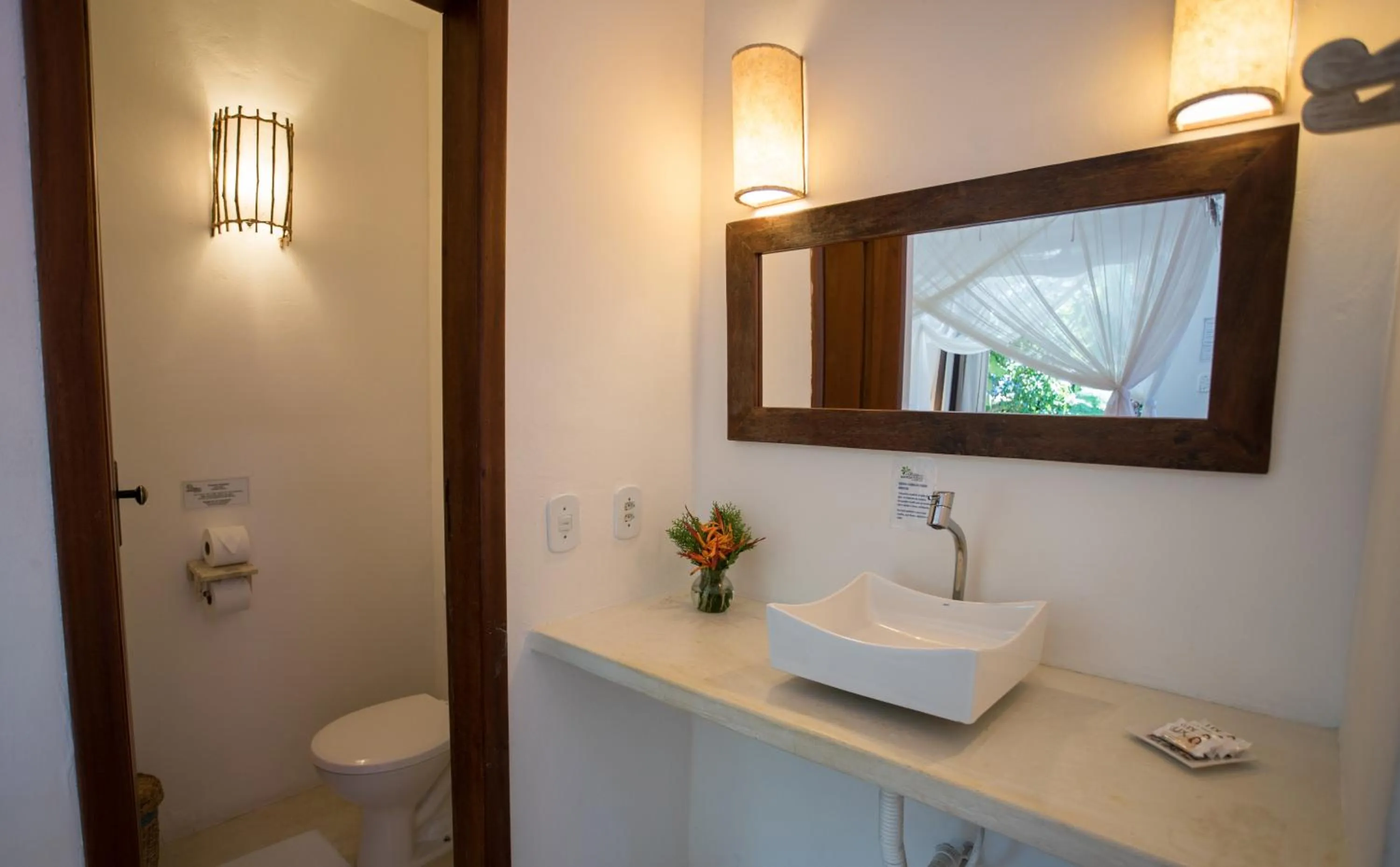 Bathroom in Pousada Jardim Das Margaridas