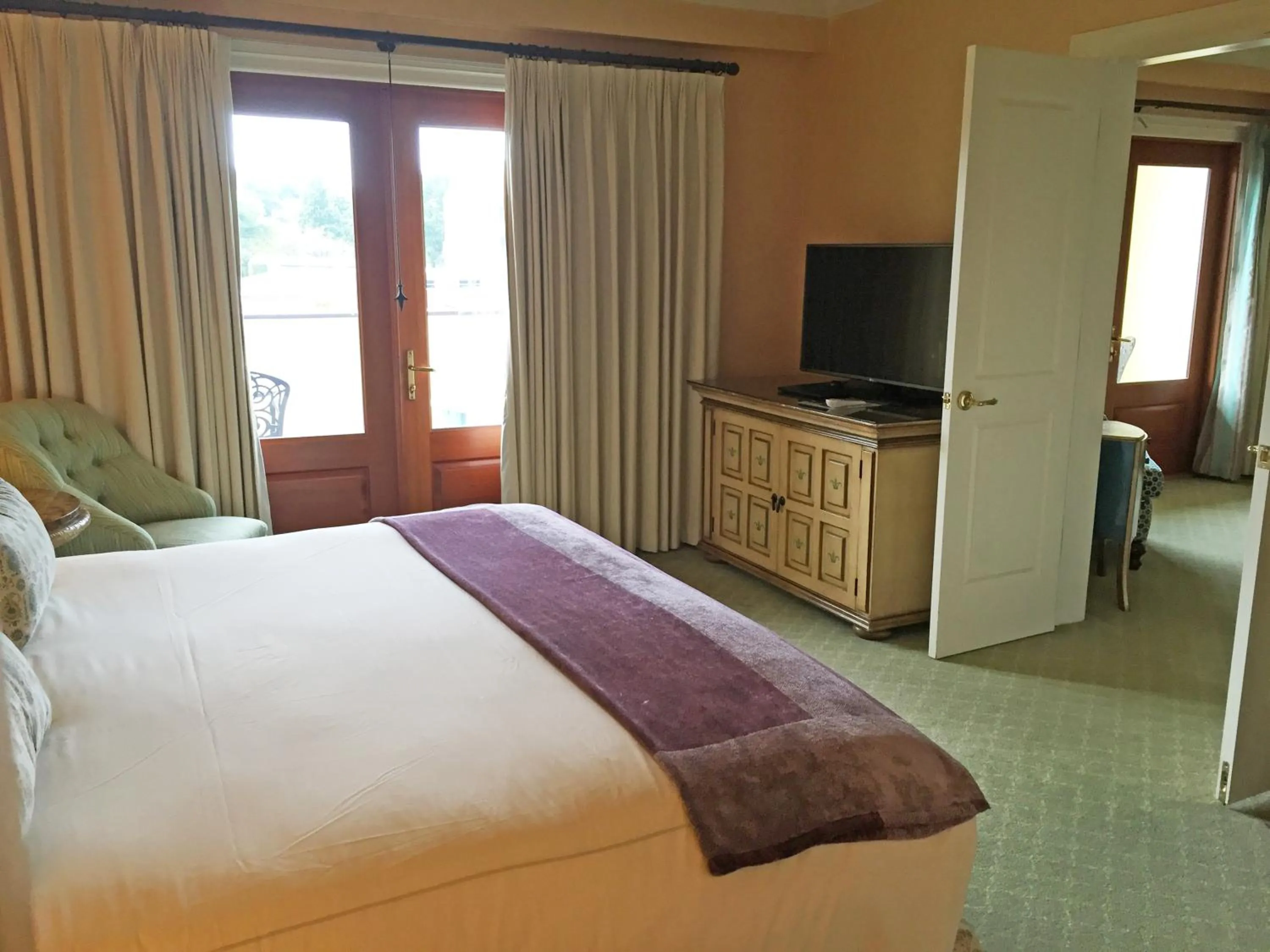 Day, Bed in Delamar Greenwich Harbor