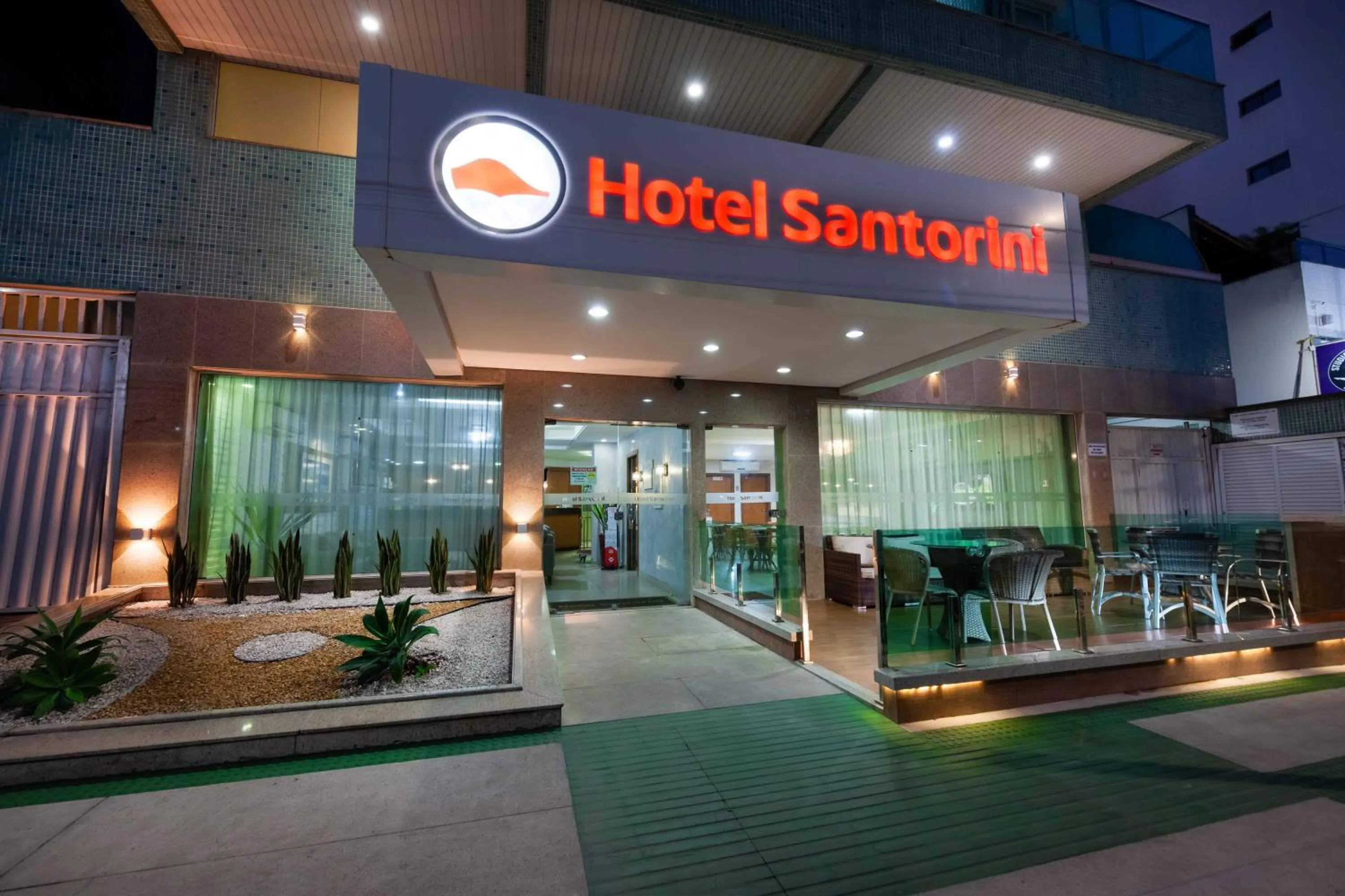 Facade/entrance in Hotel Santorini